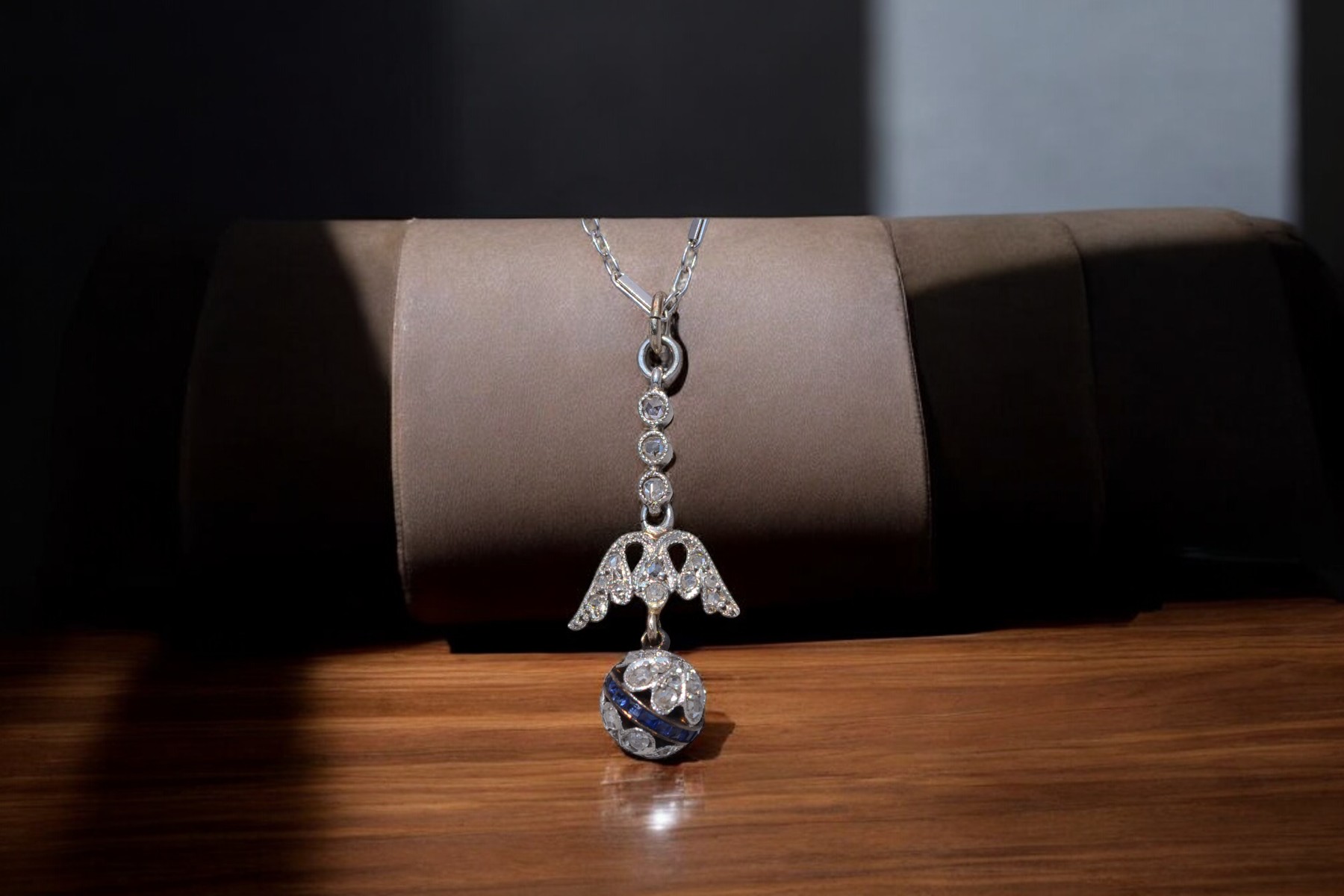 The Nouveau : Rose Cut Diamond and Sapphire Pendant Necklace in Platinum on White Gold - Image 5