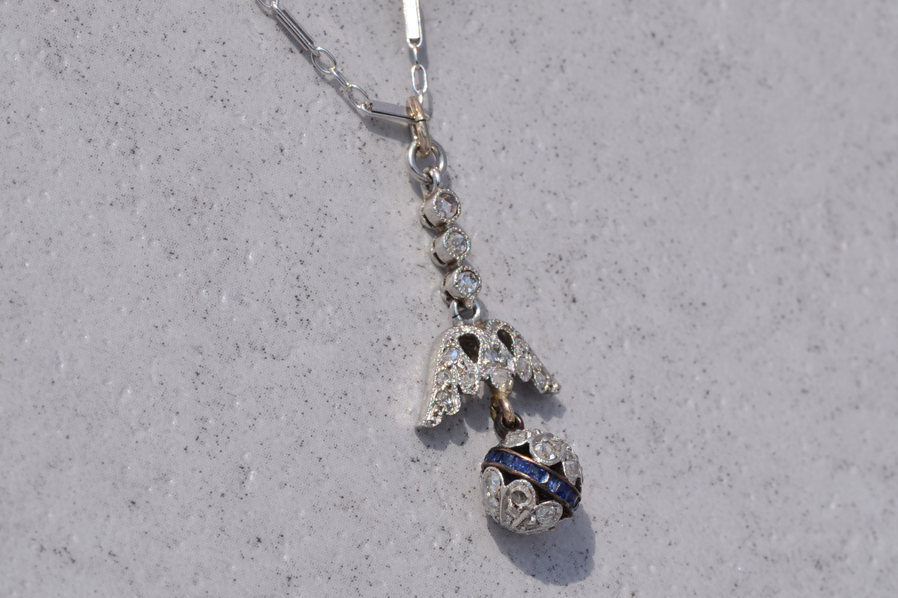 The Nouveau : Rose Cut Diamond and Sapphire Pendant Necklace in Platinum on White Gold - Image 4