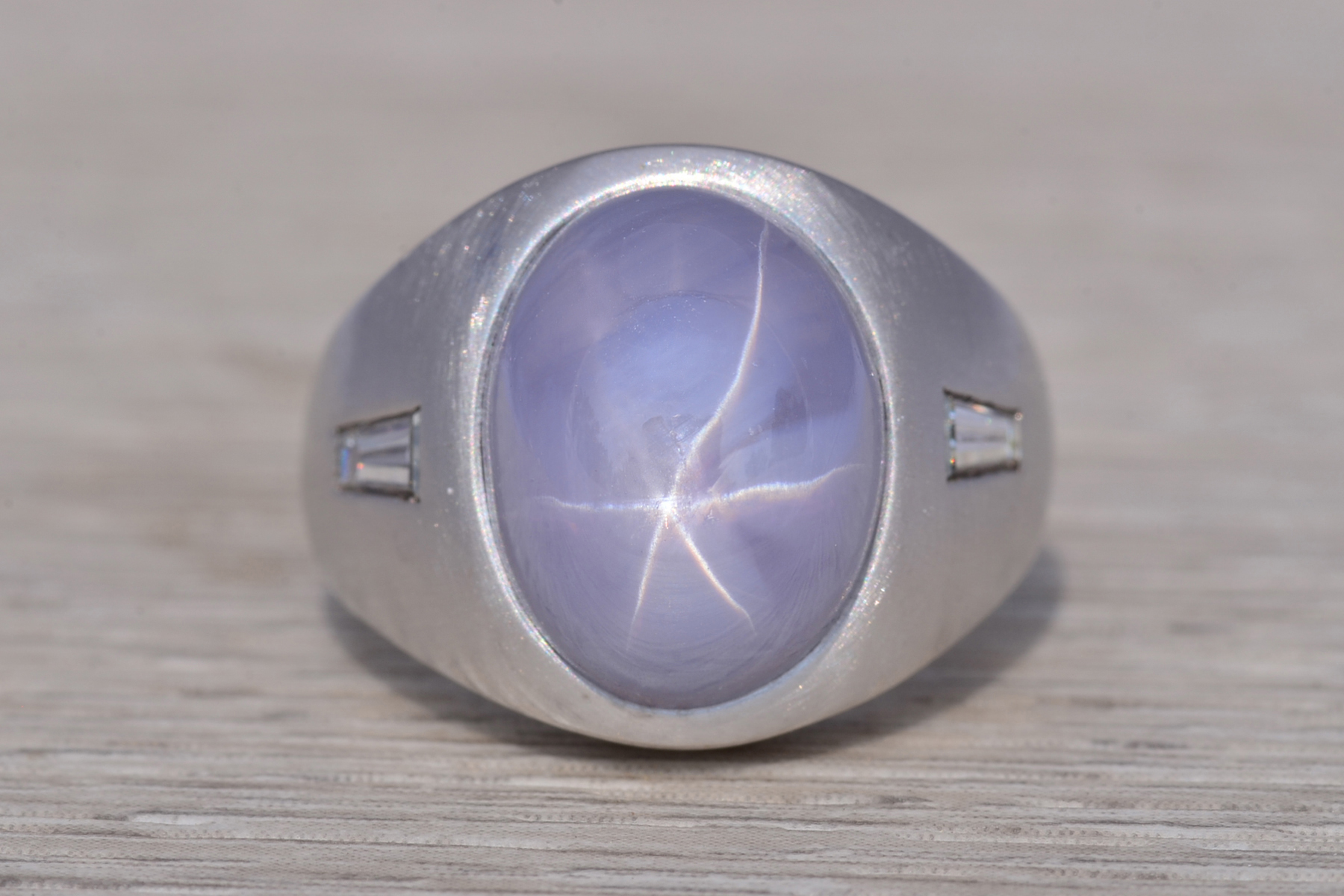 The Celestial Glow: Star Sapphire and Diamond Ring in White Gold - Image 2