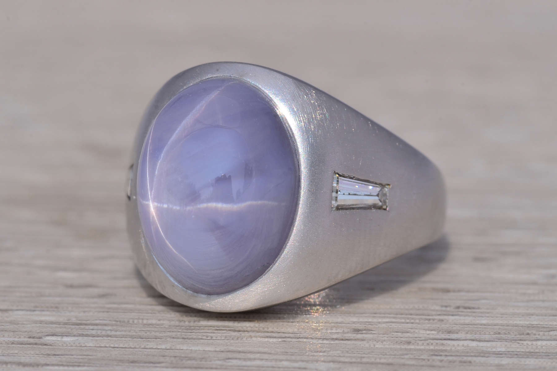 The Celestial Glow: Star Sapphire and Diamond Ring in White Gold - Image 3