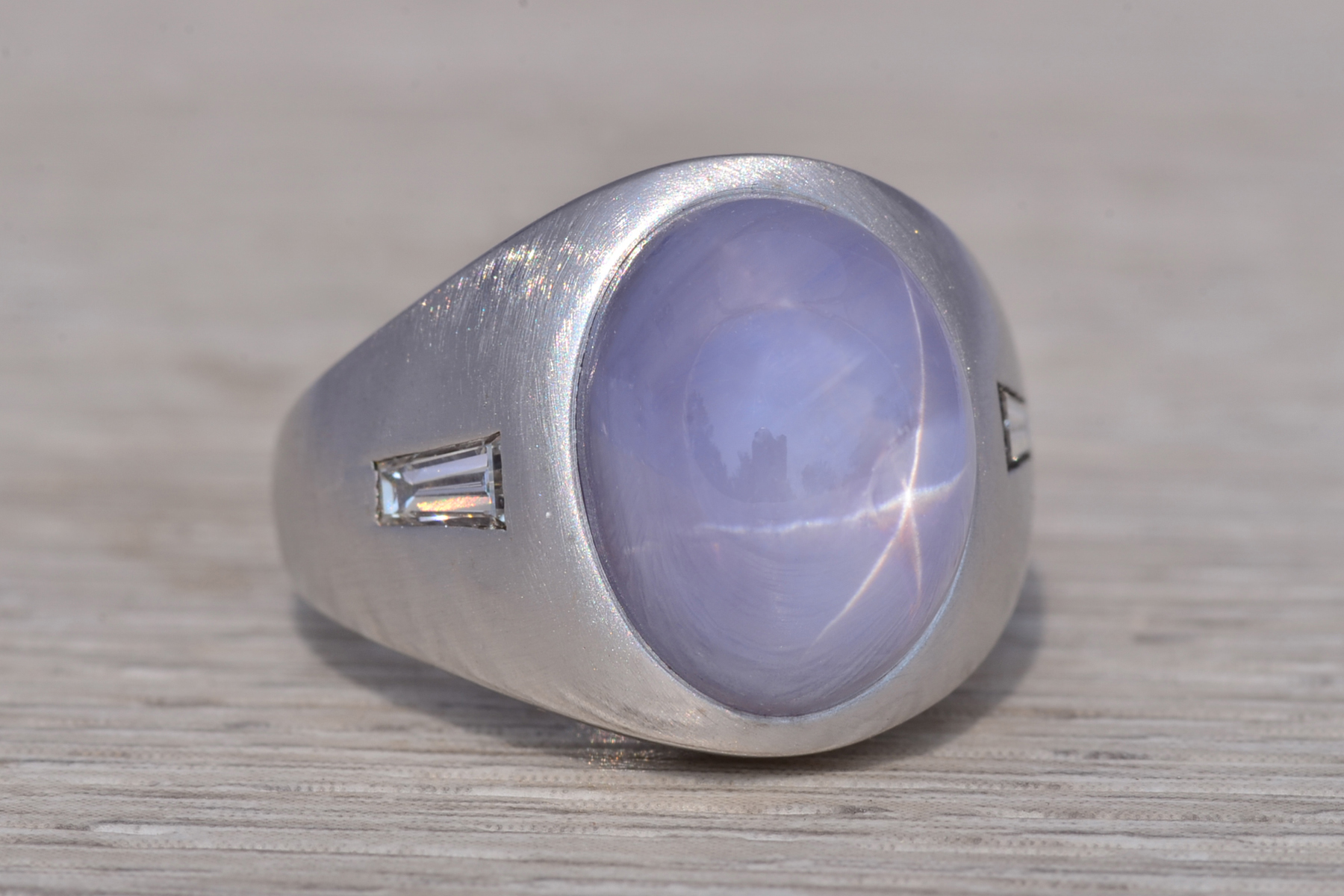 The Celestial Glow: Star Sapphire and Diamond Ring in White Gold - Image 6