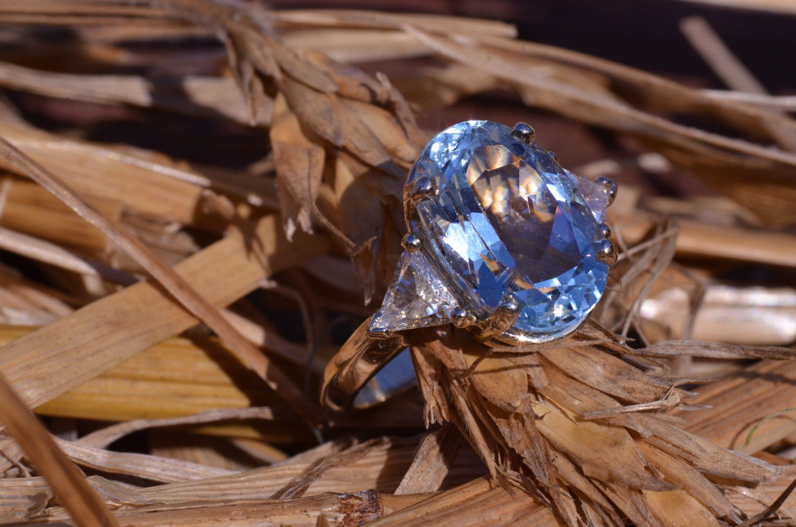 The Aubree: Lovely Aquamarine Ring set with Diamonds - Image 6