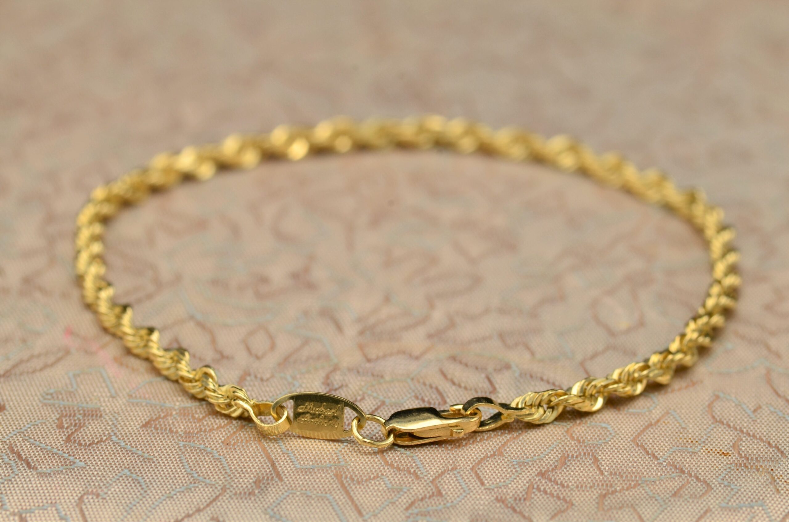 SOLD - The McIntosh Way: Michael Anthony Signed Simple Yellow Gold Rope Bracelet - Image 2