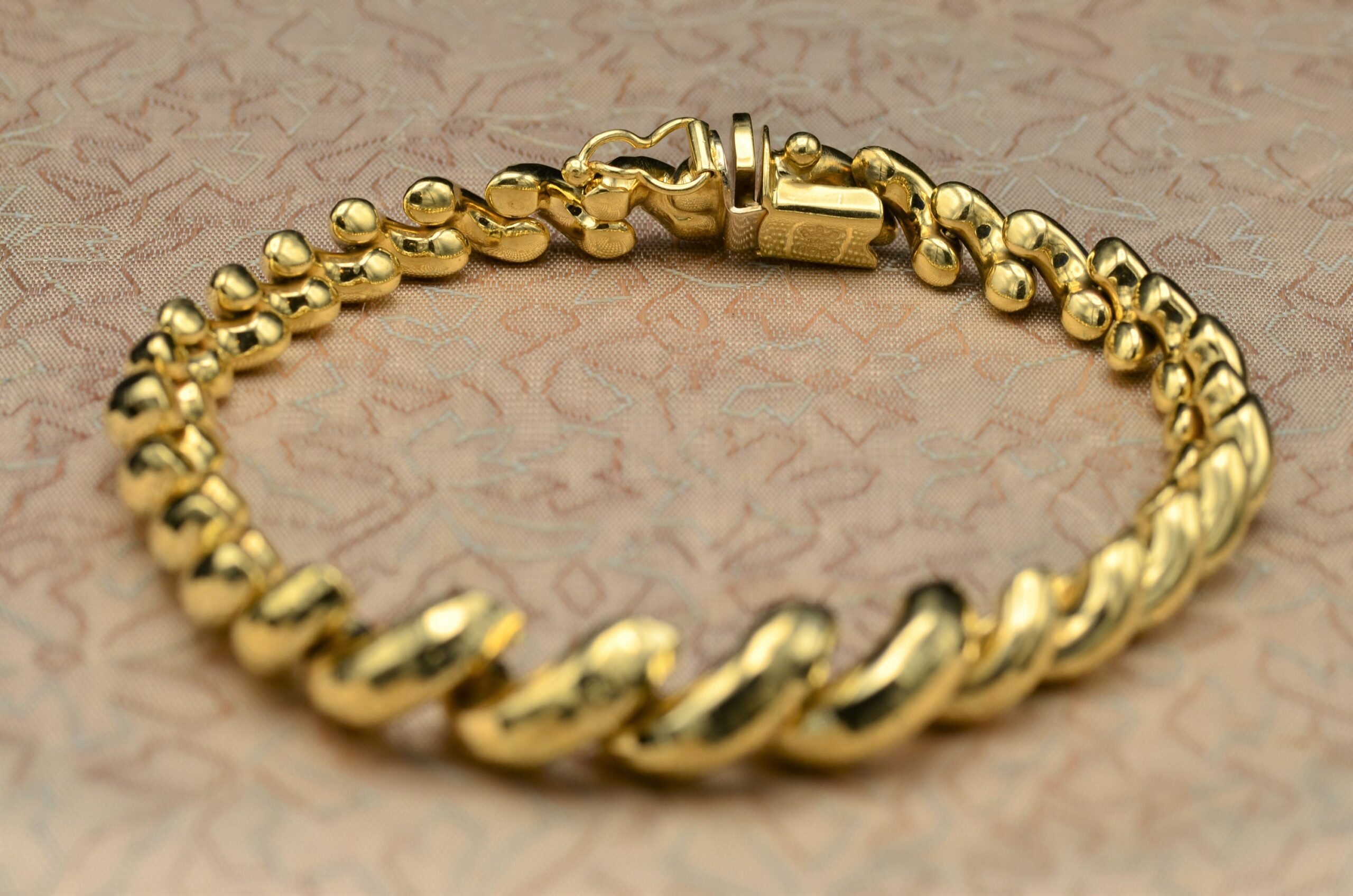 SOLD - The Layton Drive: Peruvian Gold Faceted Macaroni Link Bracelet - Image 2
