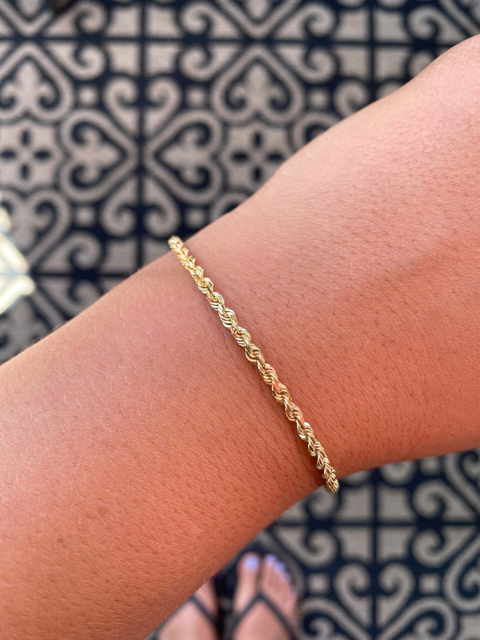 SOLD - The McIntosh Way: Michael Anthony Signed Simple Yellow Gold Rope Bracelet - Image 5