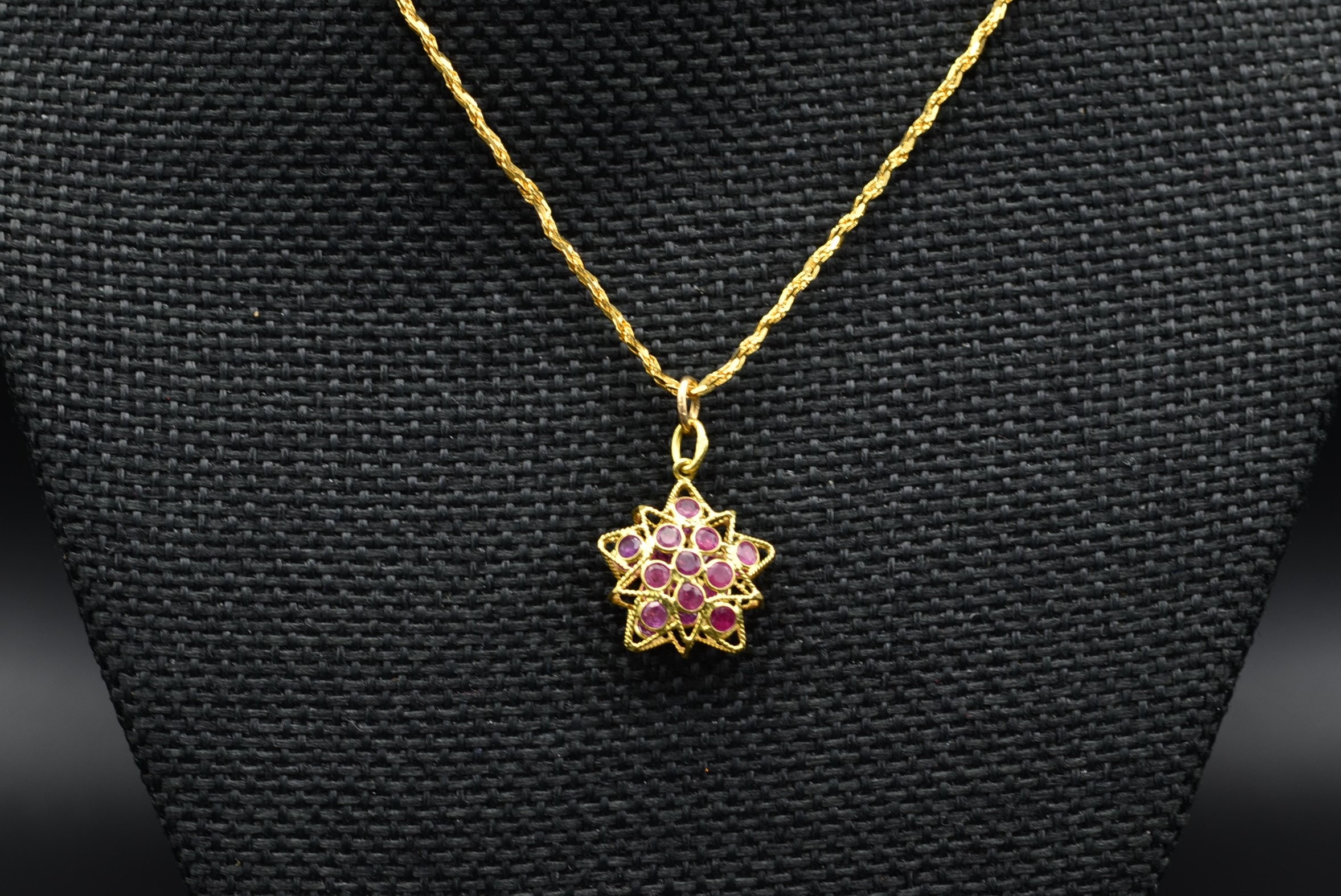 SOLD - The Litton Avenue: 18 Karat Yellow Gold and Ruby Star Necklace - Image 2