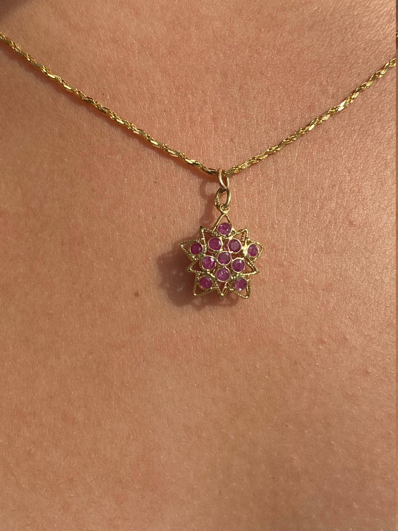 SOLD - The Litton Avenue: 18 Karat Yellow Gold and Ruby Star Necklace - Image 3