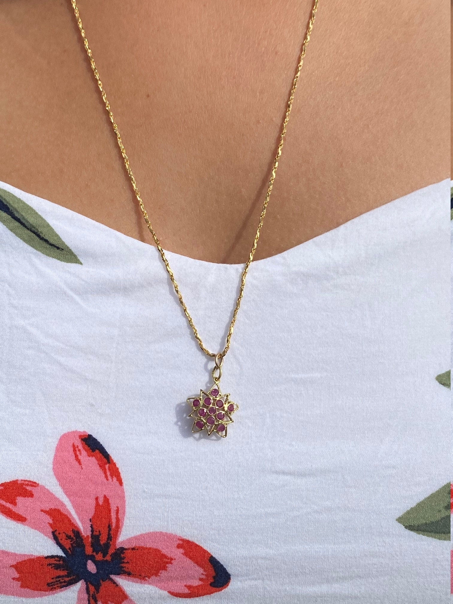 SOLD - The Litton Avenue: 18 Karat Yellow Gold and Ruby Star Necklace - Image 4