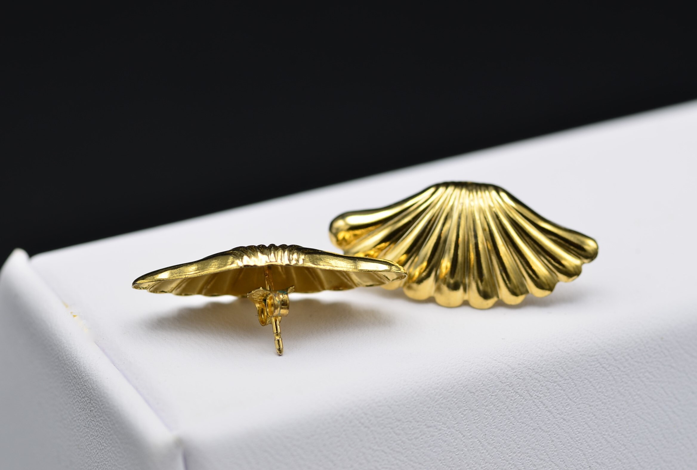 SOLD - The Pickford: Vintage Yellow Gold Filled Fan Earrings - Image 2