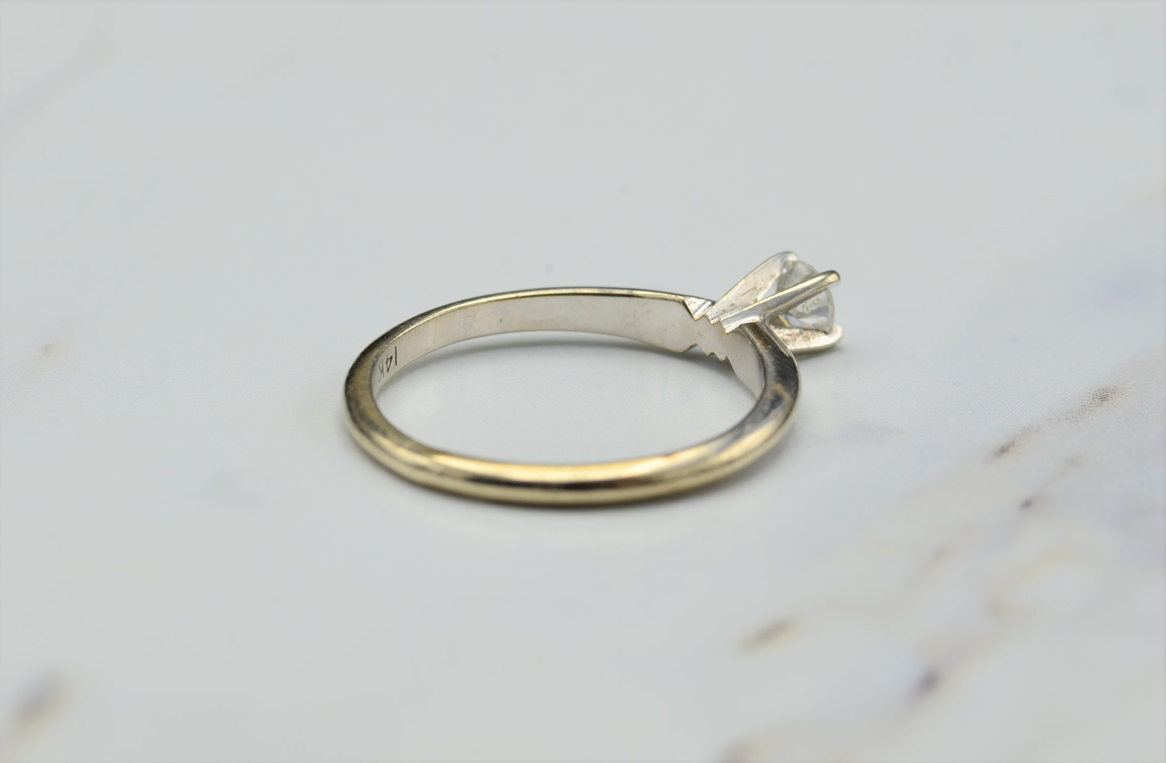 The Morro: Vintage White Gold Solitaire Diamond Engagement Ring - Image 5
