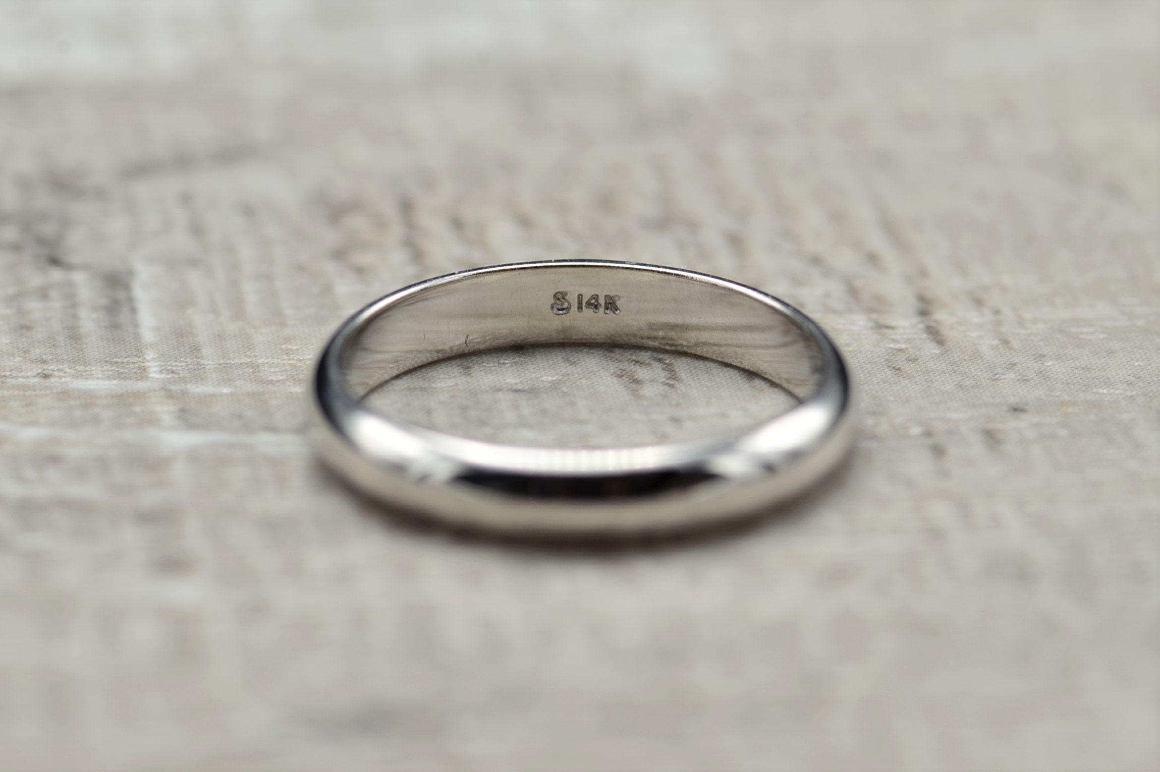 Ladies Classic 14K White Gold Wedding Band - Image 2
