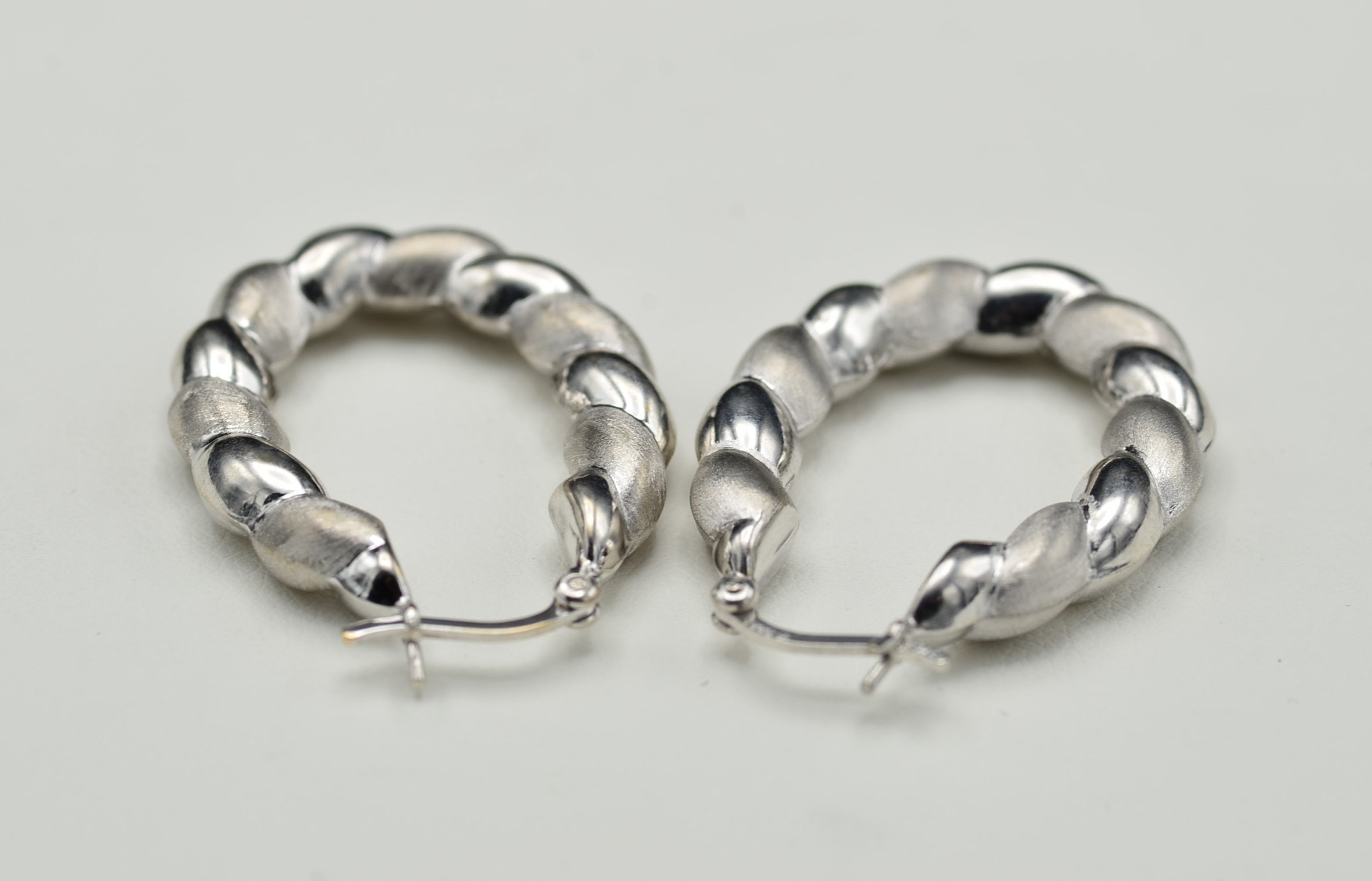 SOLD - The Finlays: Ladies 14K White Gold Polished and Brushed Hoop Earrings - Image 3