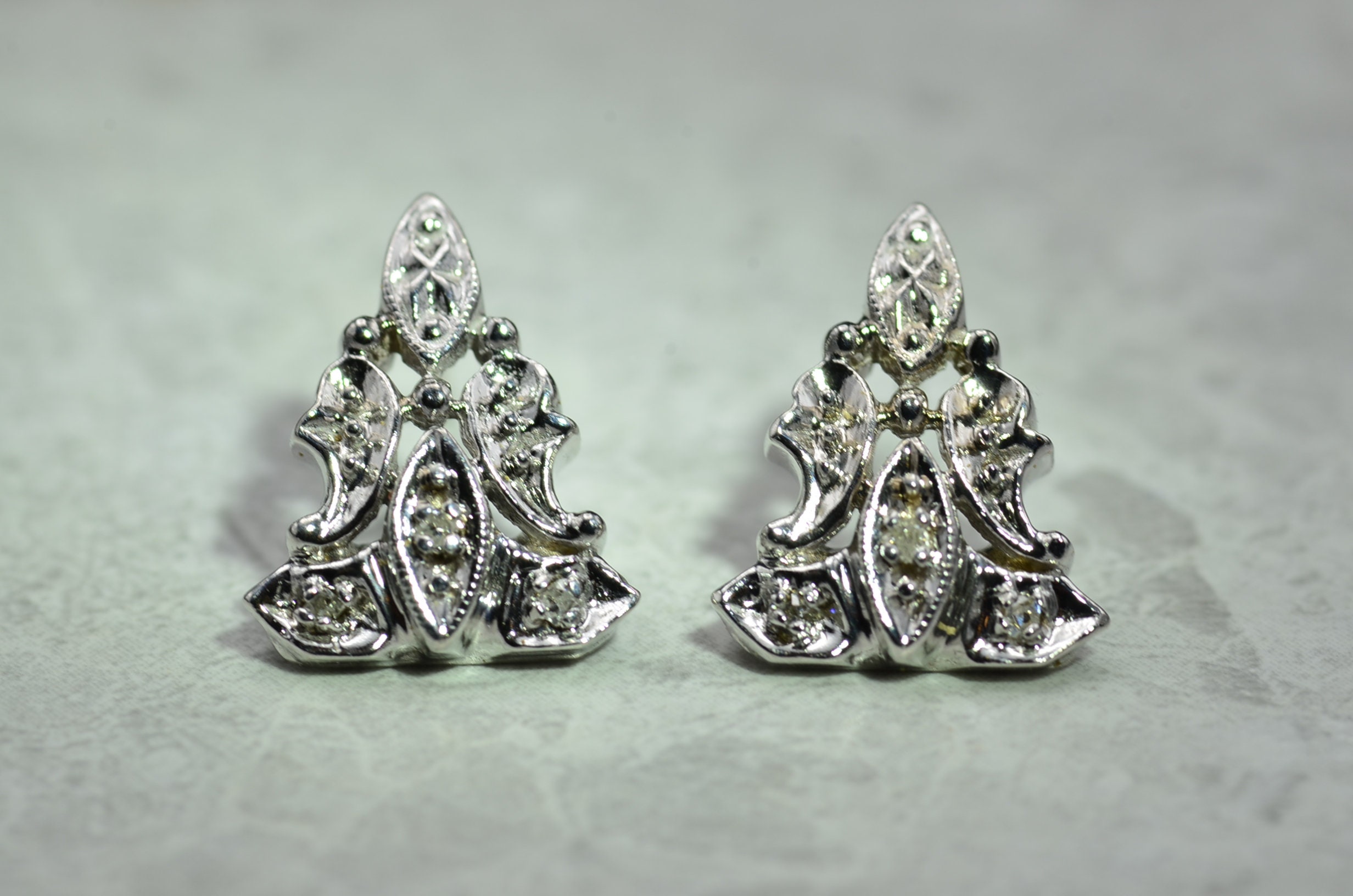 SOLD - The Tizlas: Delicate Antique Platinum and Diamond Drop Earrings - Image 3