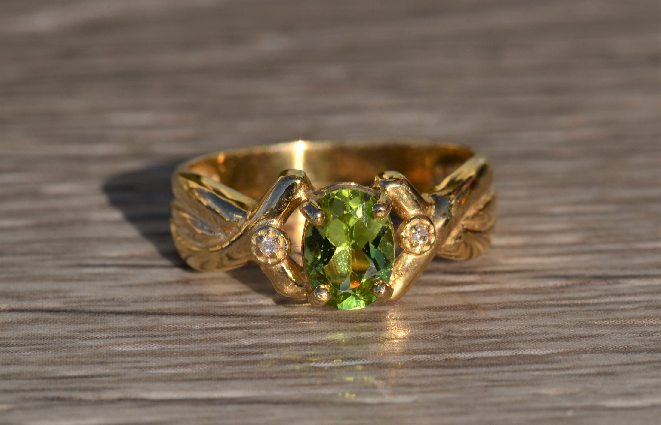 The Teleri: Ladies 14K Peridot and Diamond Twist Ring - Image 6