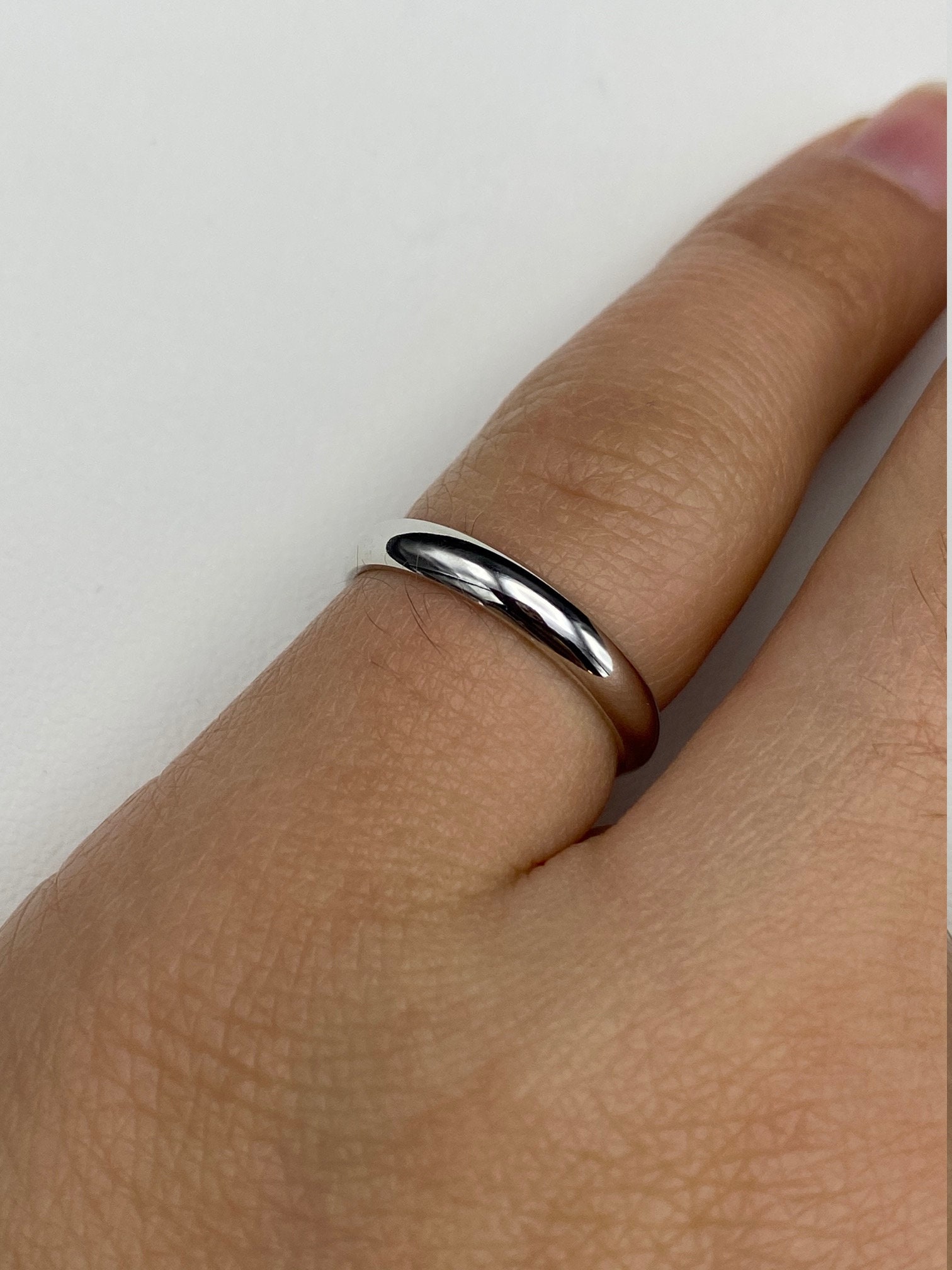 Ladies Classic 14K White Gold Wedding Band - Image 3