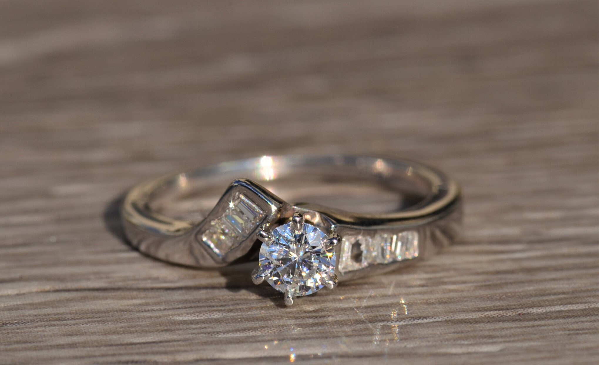 The Bibiana: Ladies Vintage Diamond Engagement Ring in 14K Gold - Image 4