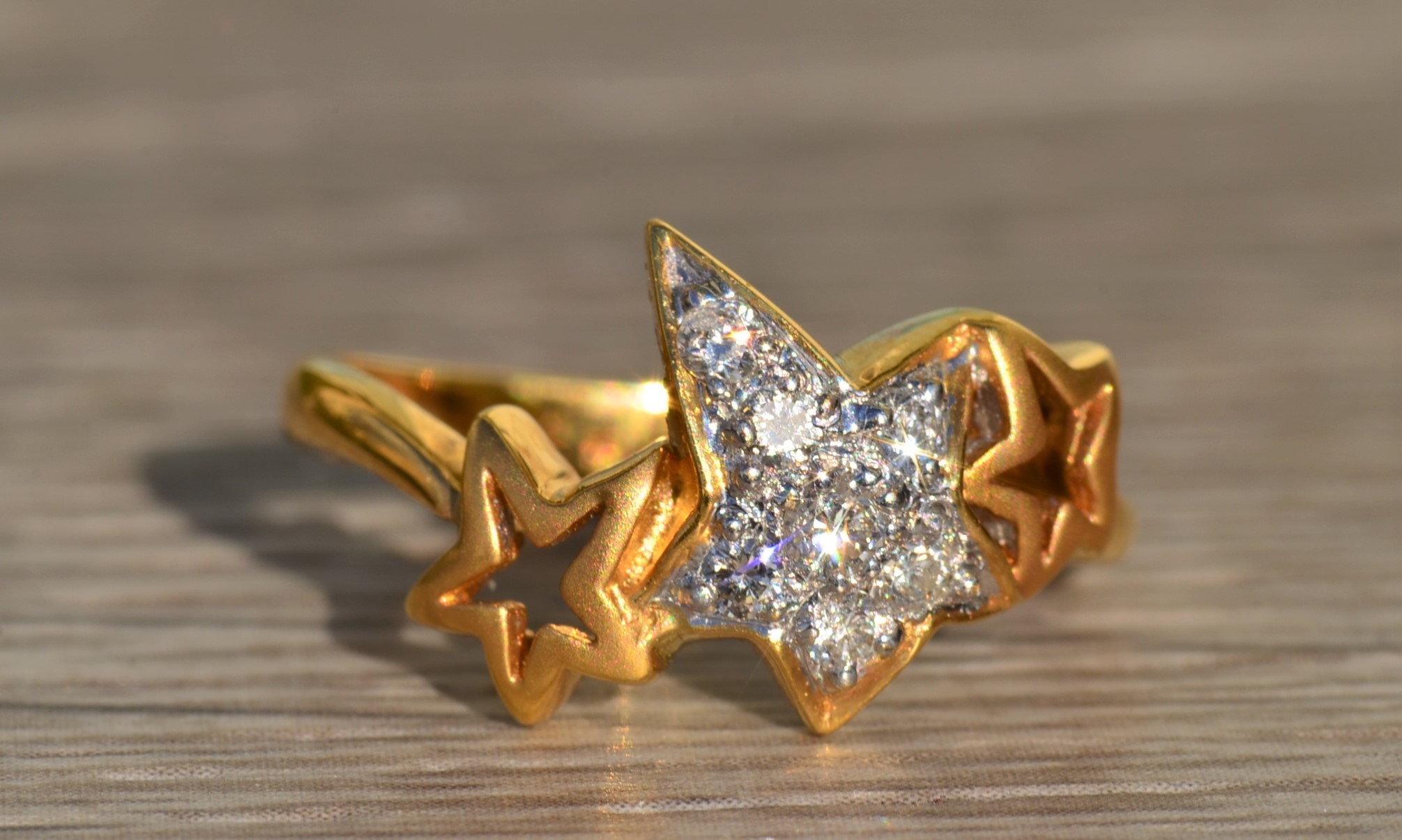 SOLD - The Helia: Ladies 18K Contemporary Shooting Star Ring set with Diamonds - Image 5