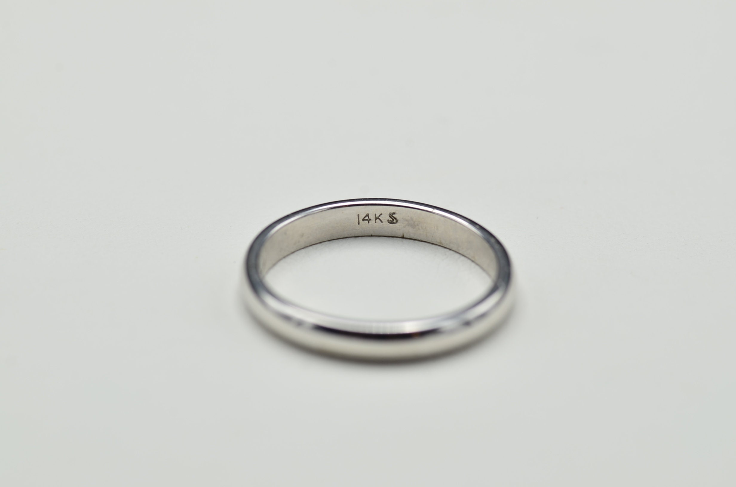 Ladies 14K Gold Classic Wedding Band - Image 2