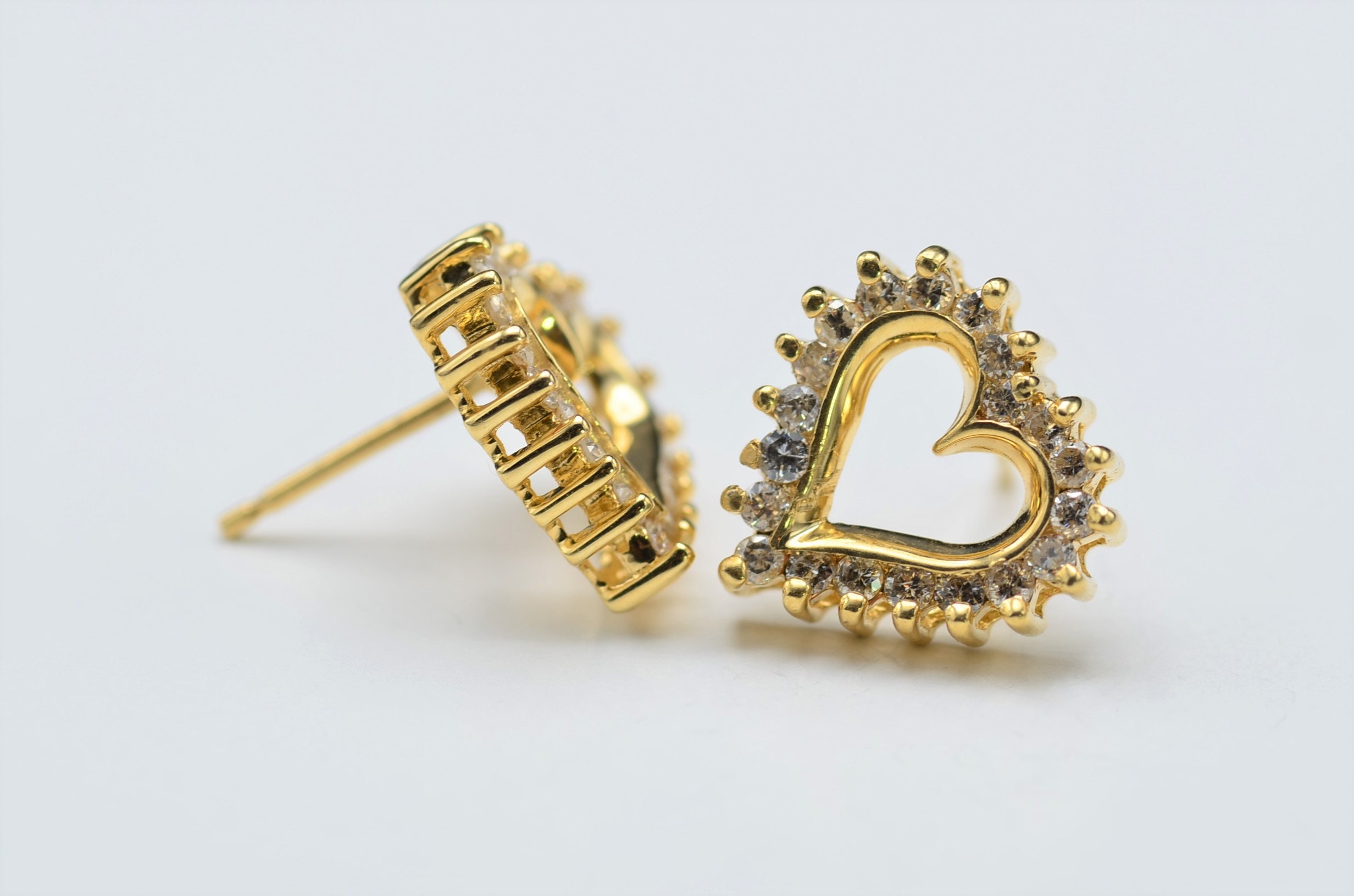 The Avalbanes: Ladies 14K Diamond Heart Stud Earrings - Image 4