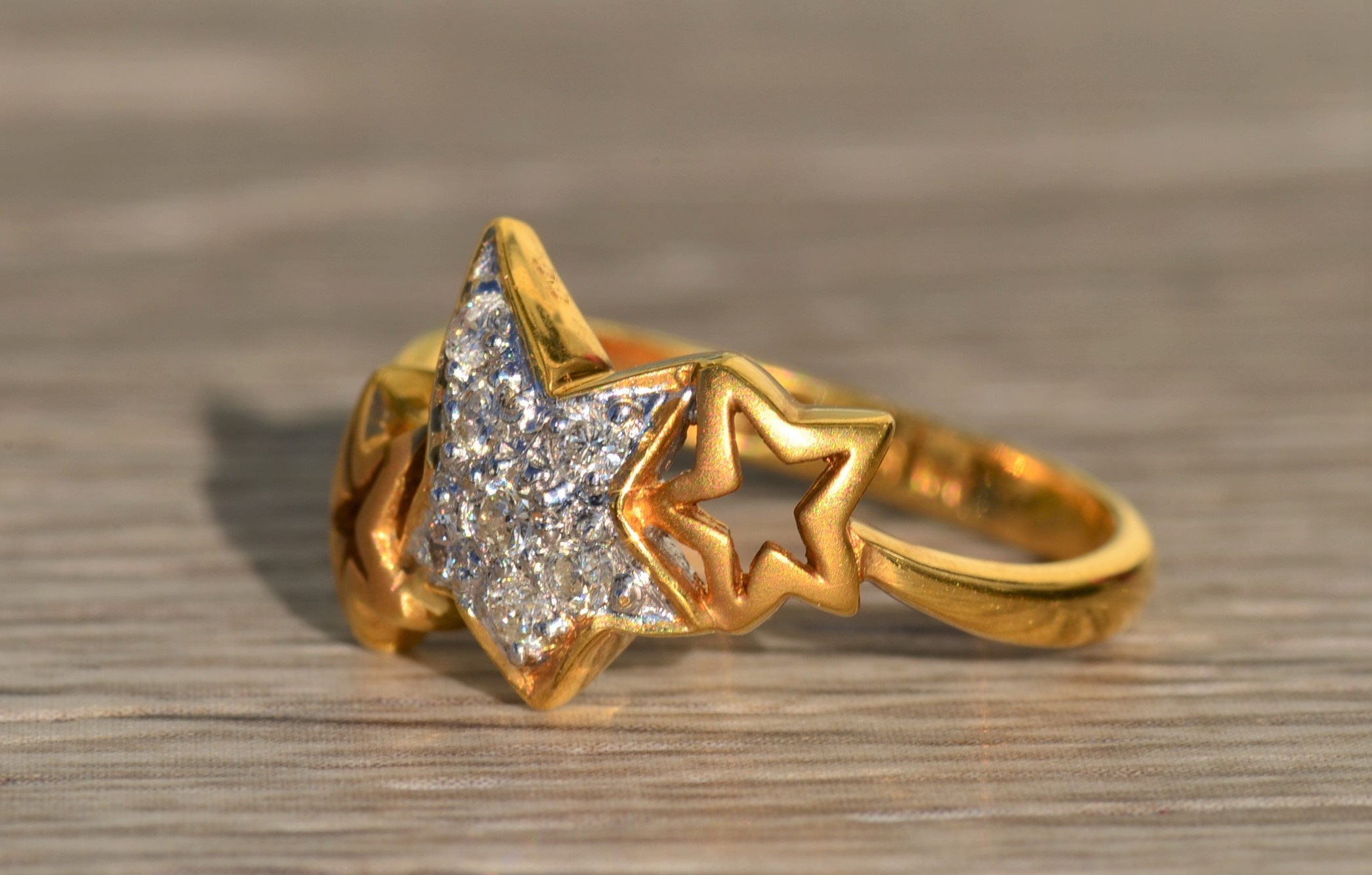 SOLD - The Helia: Ladies 18K Contemporary Shooting Star Ring set with Diamonds - Image 2