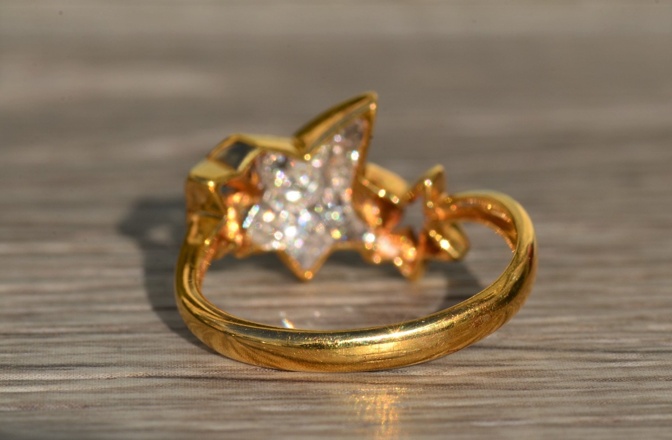 SOLD - The Helia: Ladies 18K Contemporary Shooting Star Ring set with Diamonds - Image 3