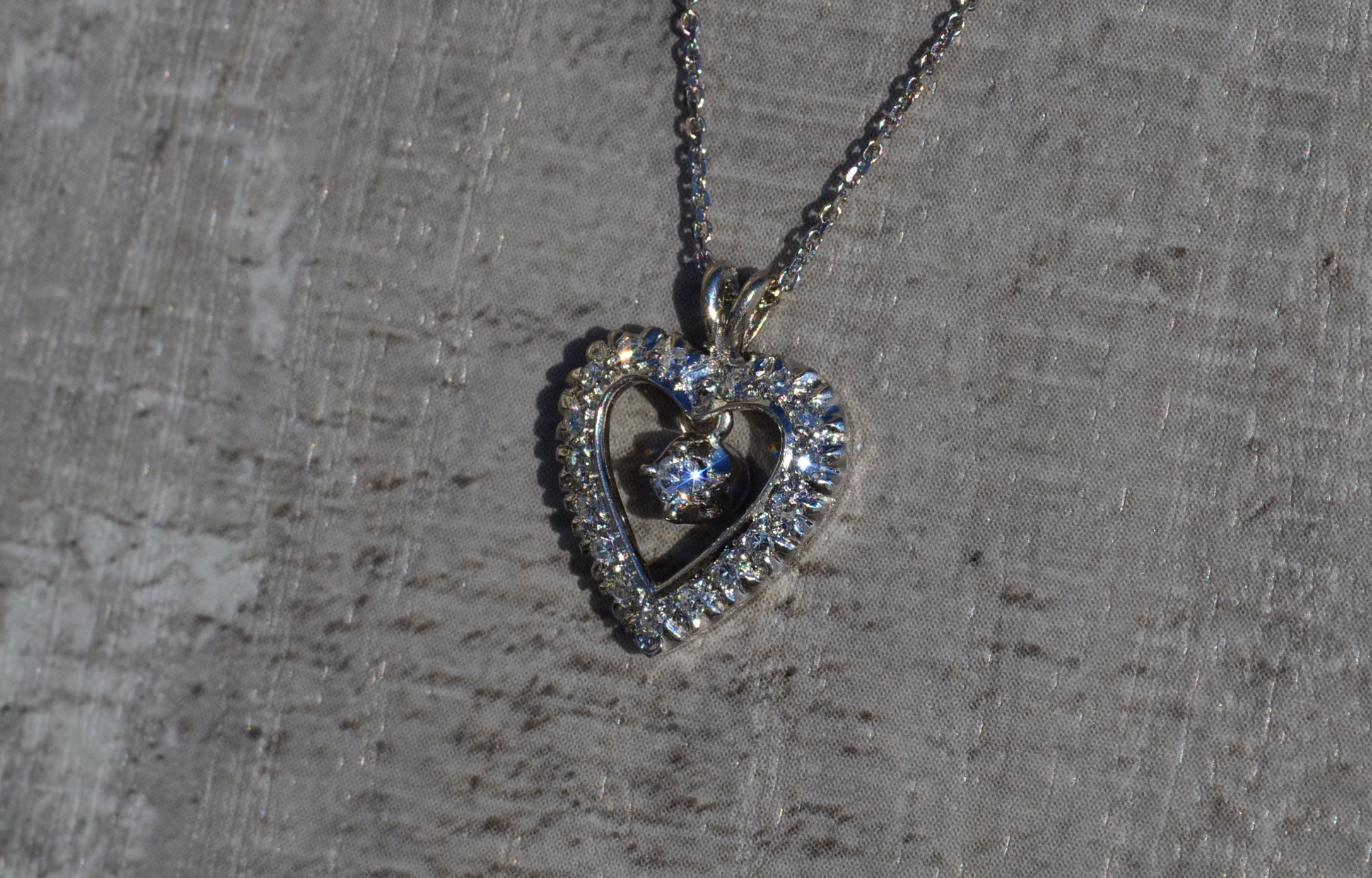 The Nayeli: Ladies Contemporary Diamond Heart Necklace in 14K - Image 2
