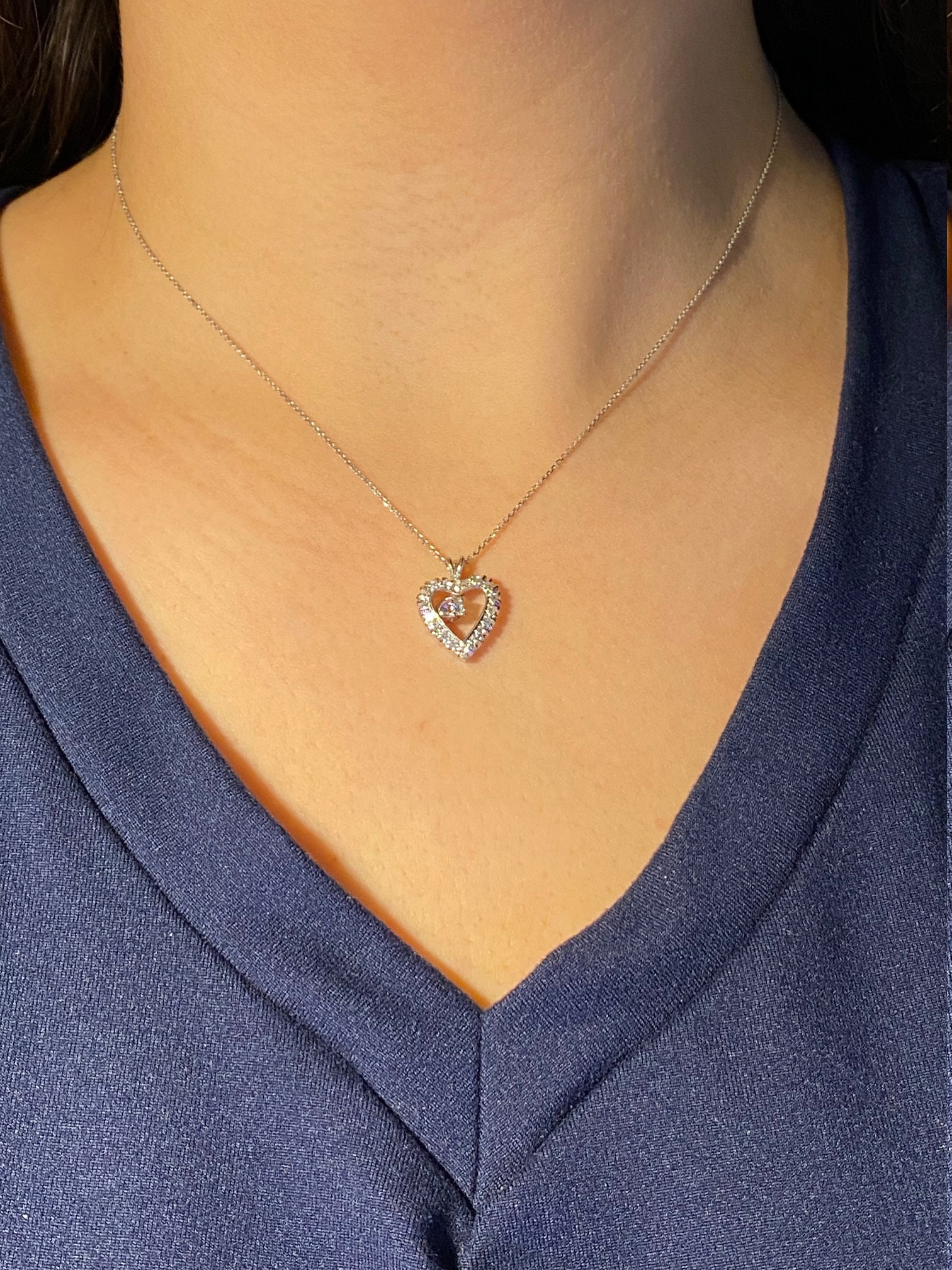 The Nayeli: Ladies Contemporary Diamond Heart Necklace in 14K - Image 3