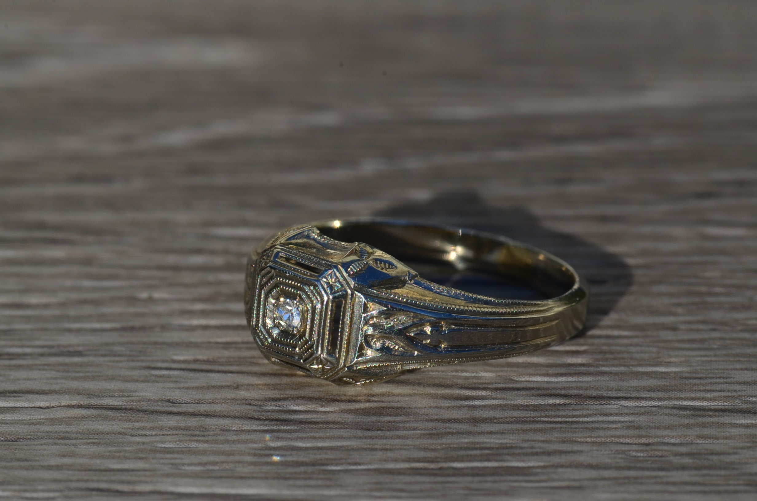 The Alec: Men's Antique 18K White Gold Ring set with Diamond - Image 2