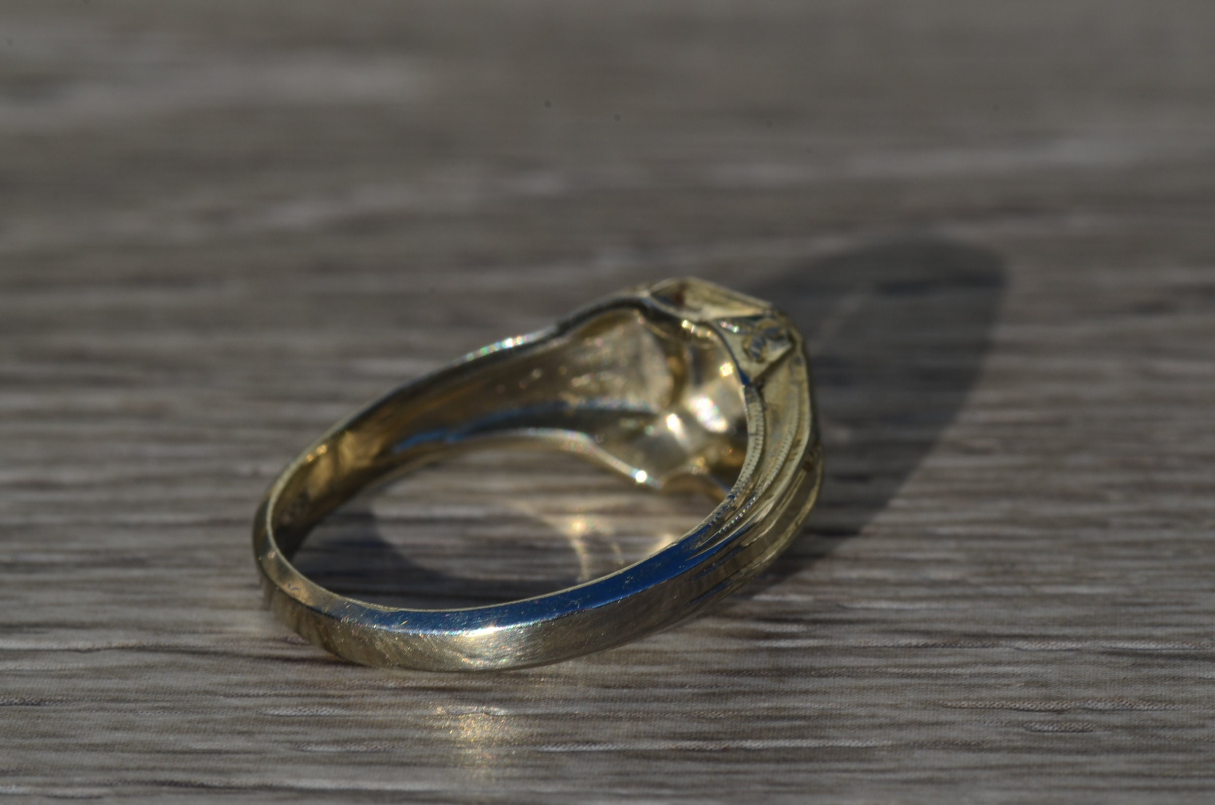 The Alec: Men's Antique 18K White Gold Ring set with Diamond - Image 4