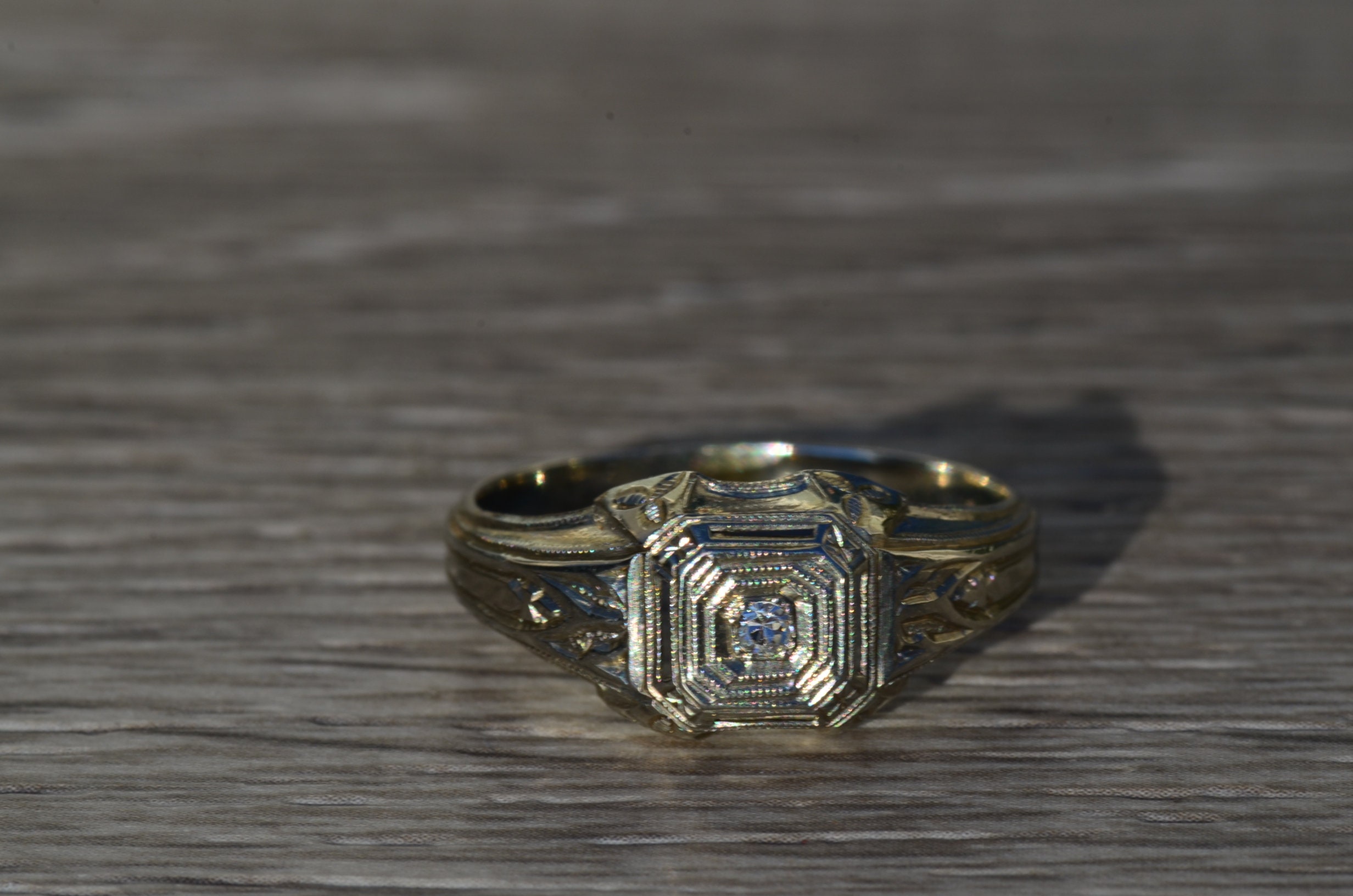 The Alec: Men's Antique 18K White Gold Ring set with Diamond - Image 6