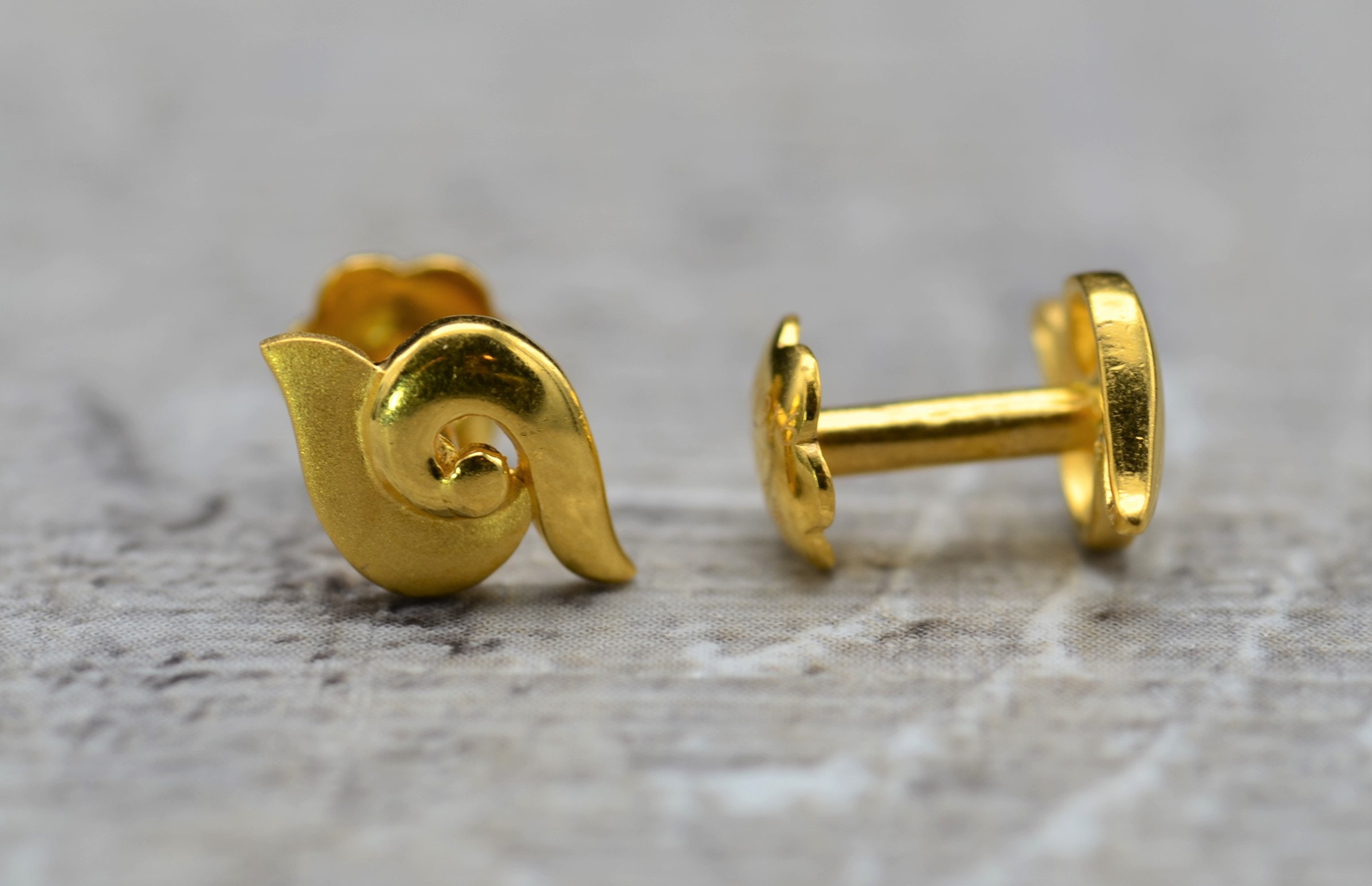 SOLD - Vintage 22K Yellow Gold Flat Back Stud Earrings - Image 2