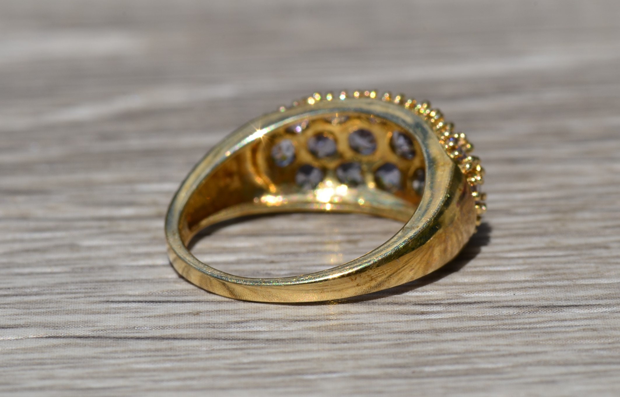 The Potentilla: Ladies Wide Band in Yellow Gold set with 1.43CTW Tanzanite - Image 4