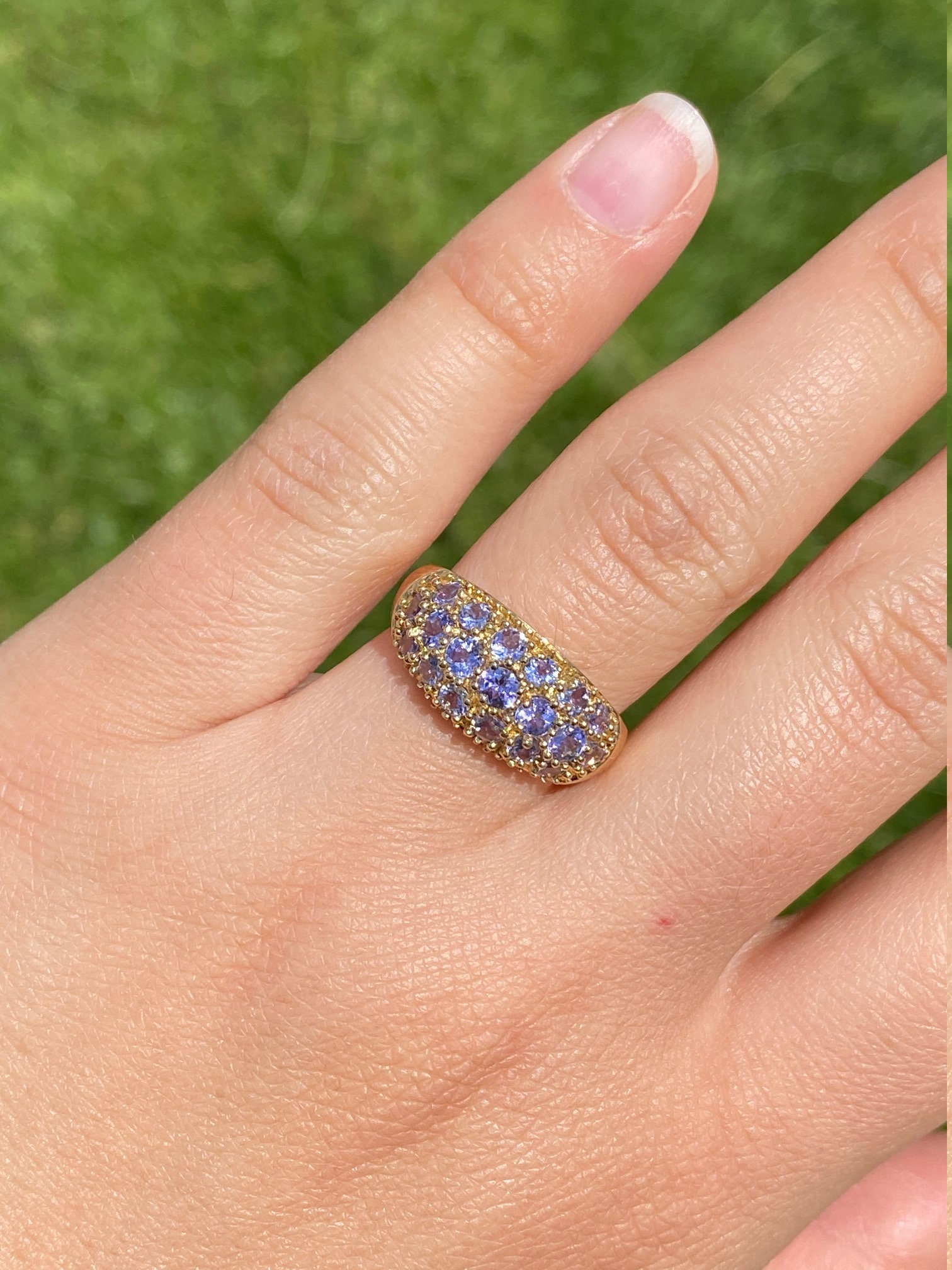 The Potentilla: Ladies Wide Band in Yellow Gold set with 1.43CTW Tanzanite - Image 7