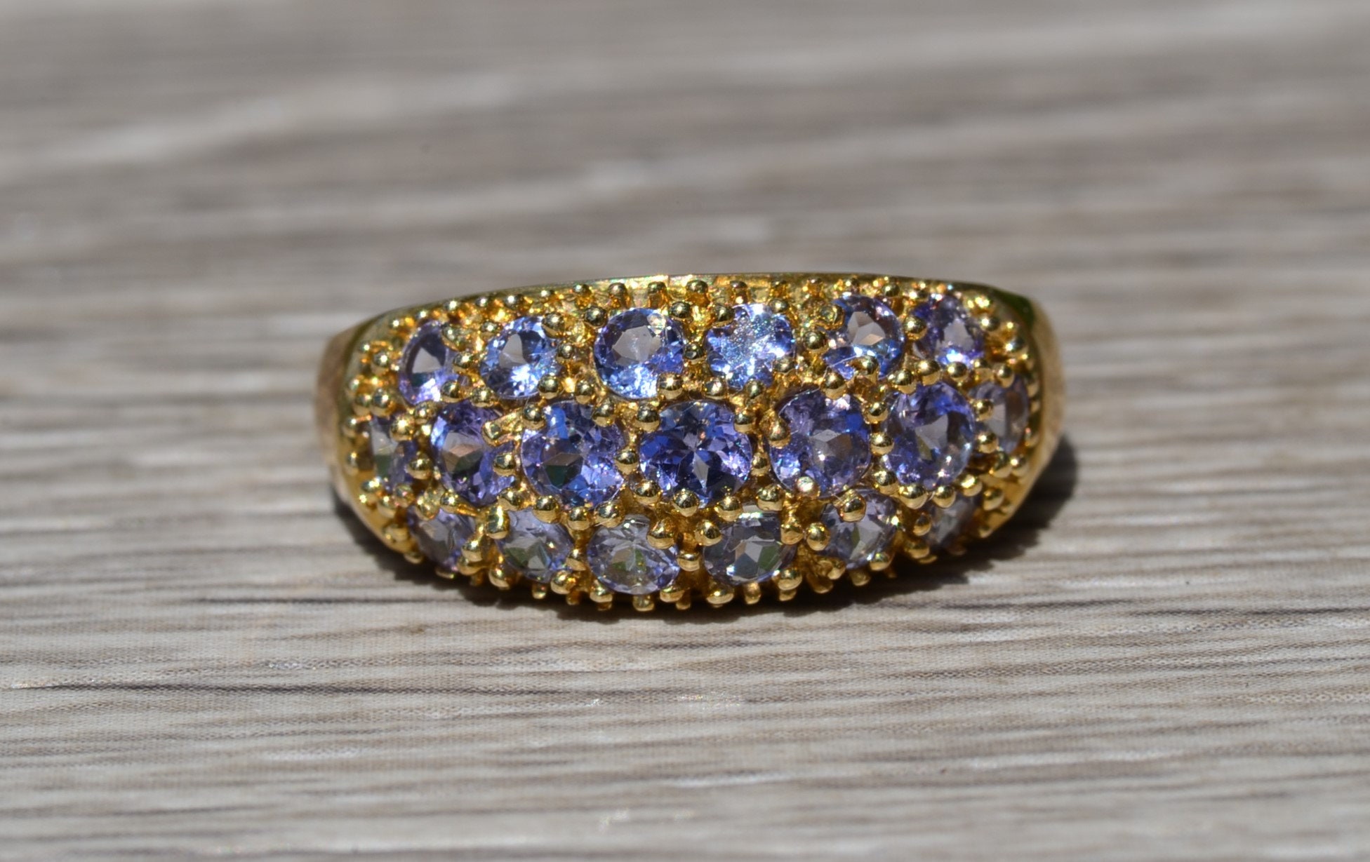 The Potentilla: Ladies Wide Band in Yellow Gold set with 1.43CTW Tanzanite - Image 6
