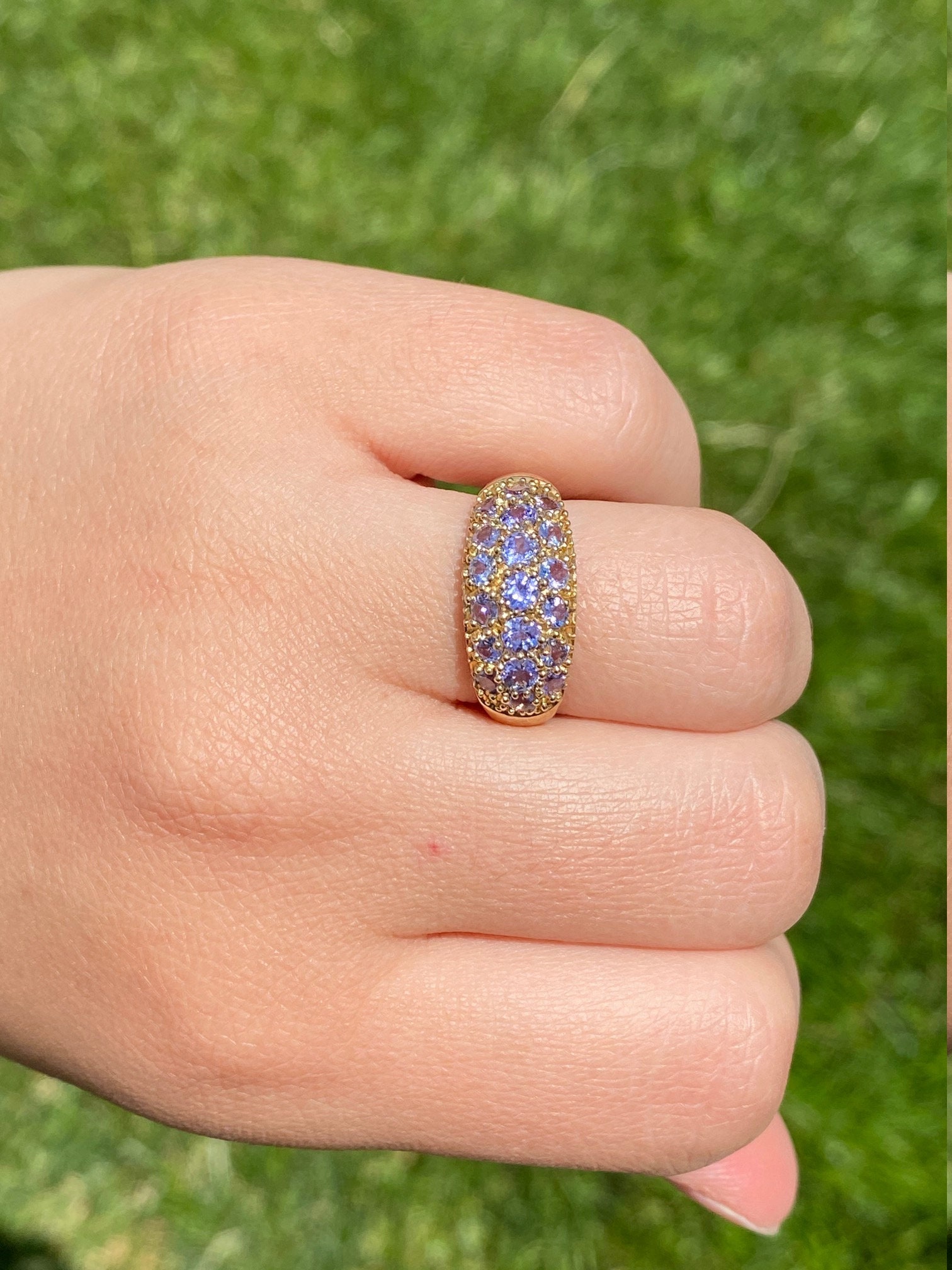 The Potentilla: Ladies Wide Band in Yellow Gold set with 1.43CTW Tanzanite - Image 9