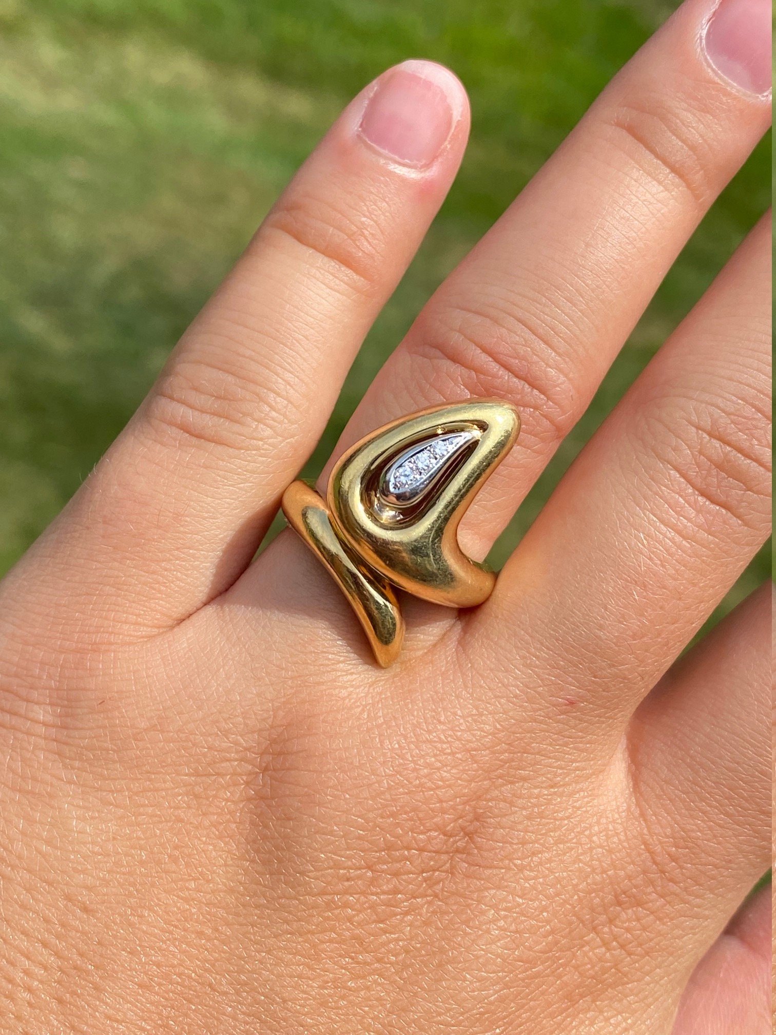 The Odette: Ladies 18K Gold Italian Snake Style Ring set with Diamonds - Image 8