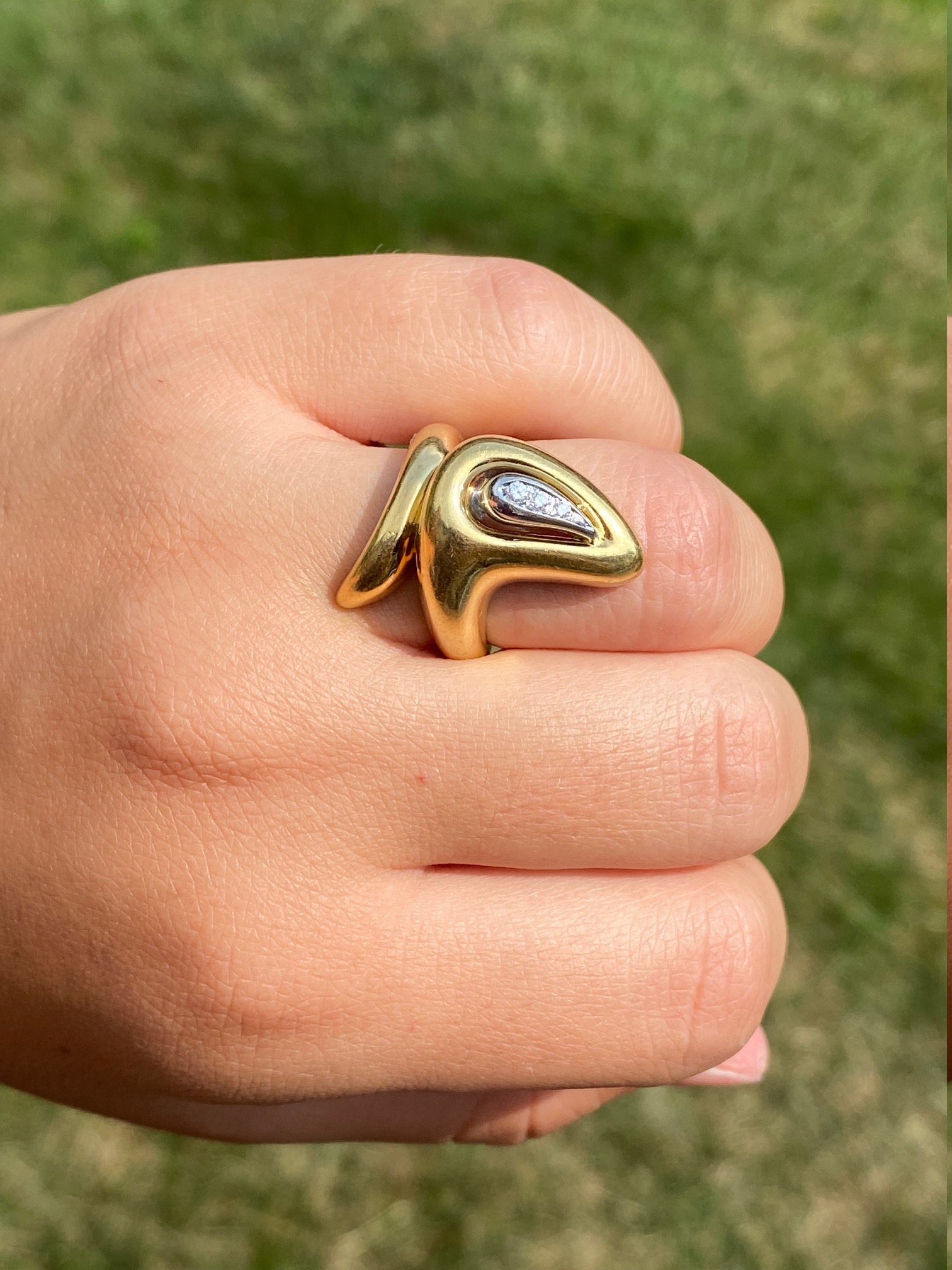 The Odette: Ladies 18K Gold Italian Snake Style Ring set with Diamonds - Image 10