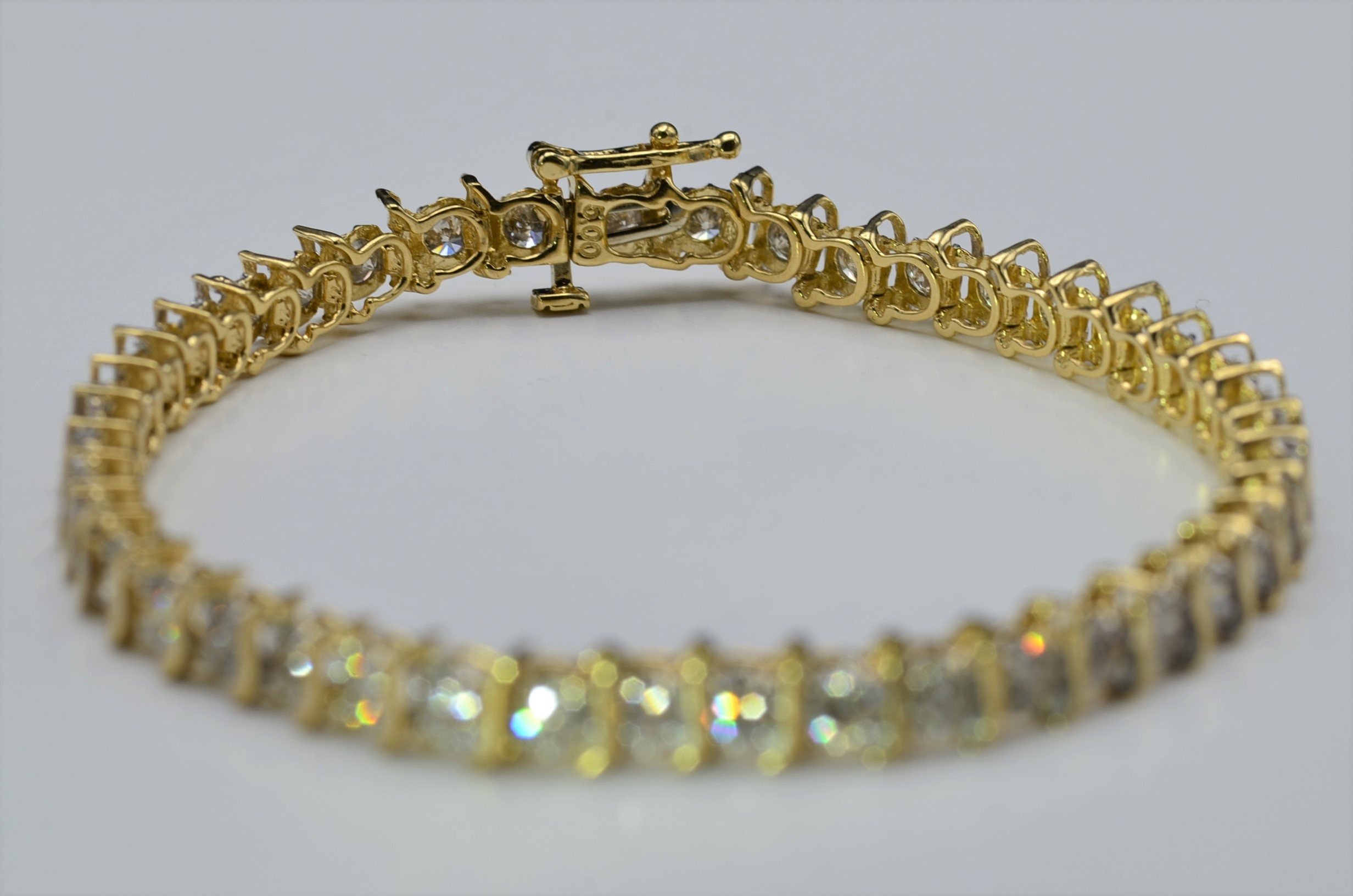 The Eadestown: Ladies 14K Yellow Gold Bracelet set with 5 CTW Diamonds - Image 2