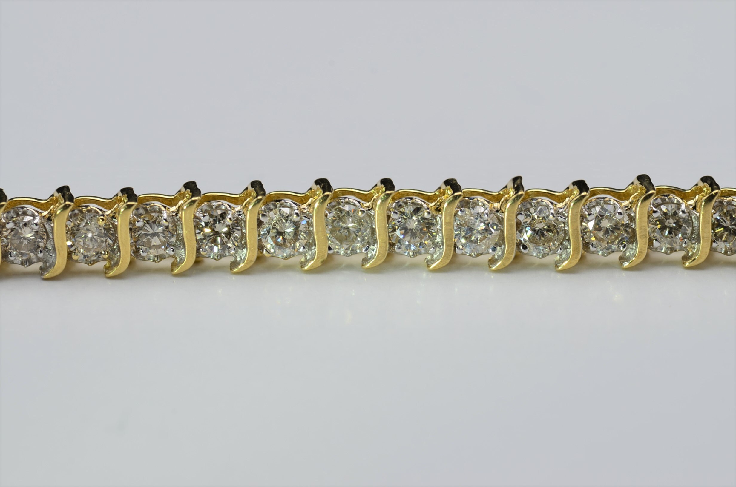 The Eadestown: Ladies 14K Yellow Gold Bracelet set with 5 CTW Diamonds - Image 4