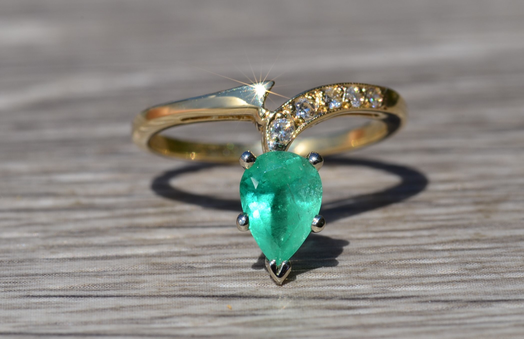 SOLD - The Bexley: Ladies Vintage 14K Colombian Emerald and Diamond Ring - Image 6