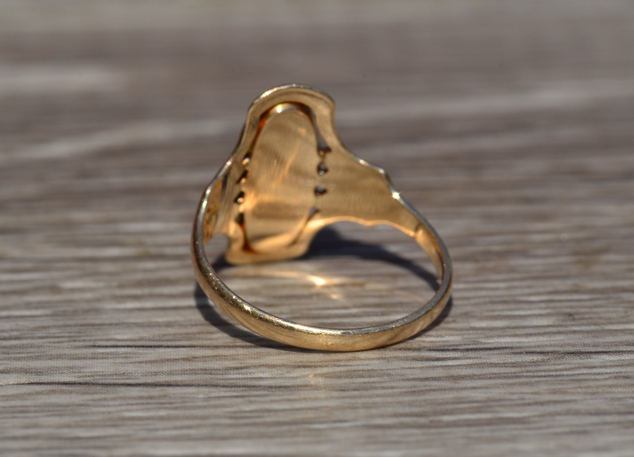 The Pomona: Antique Art Nouveau Ring set with Carnelian - Image 4