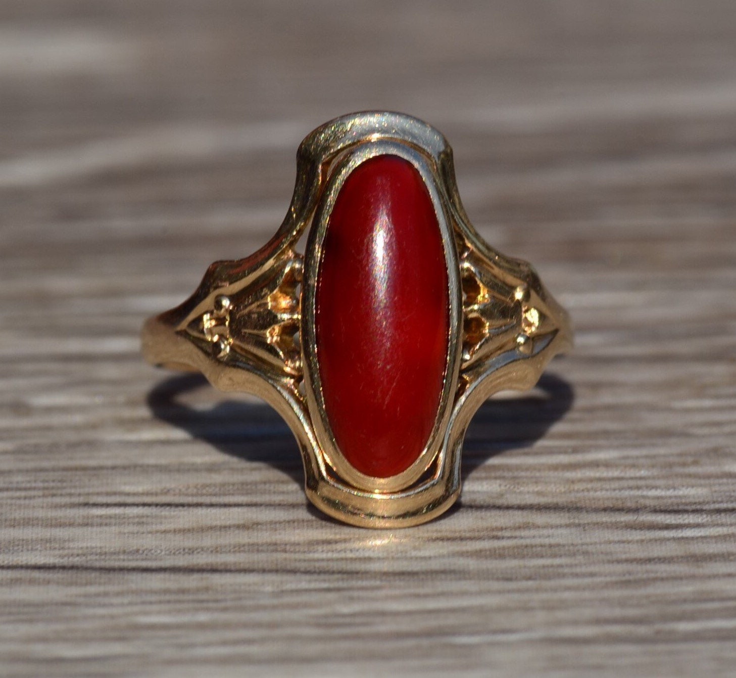 The Pomona: Antique Art Nouveau Ring set with Carnelian - Image 2