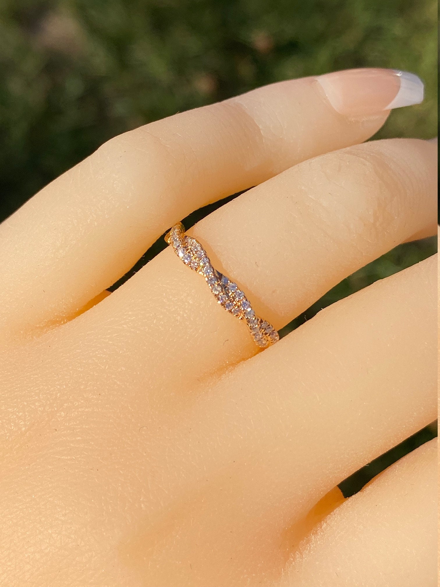 The Eastwick: Ladies 18K Rose Gold Twisted Grapevine Band set with Diamonds - Image 7