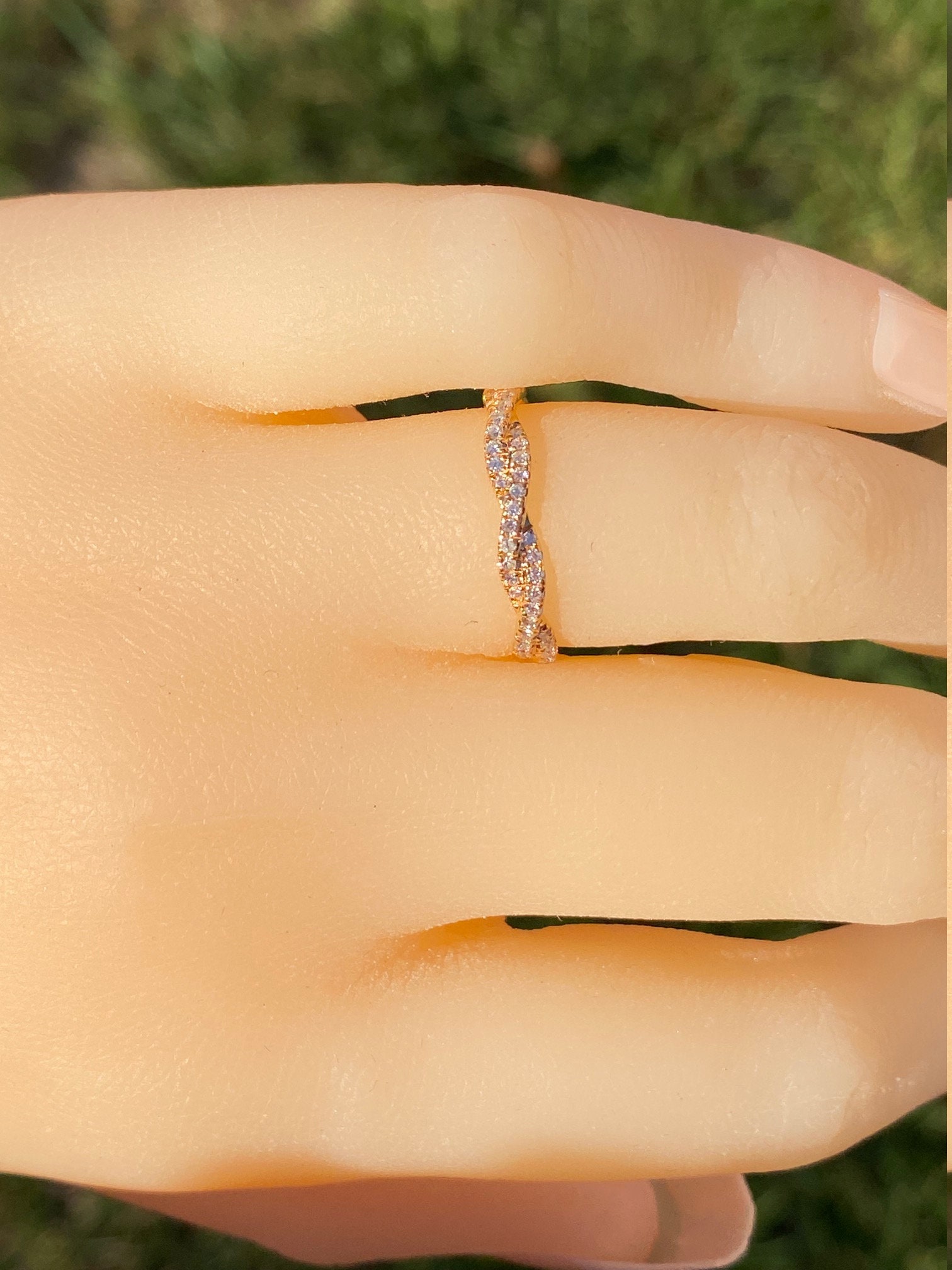 The Eastwick: Ladies 18K Rose Gold Twisted Grapevine Band set with Diamonds - Image 9