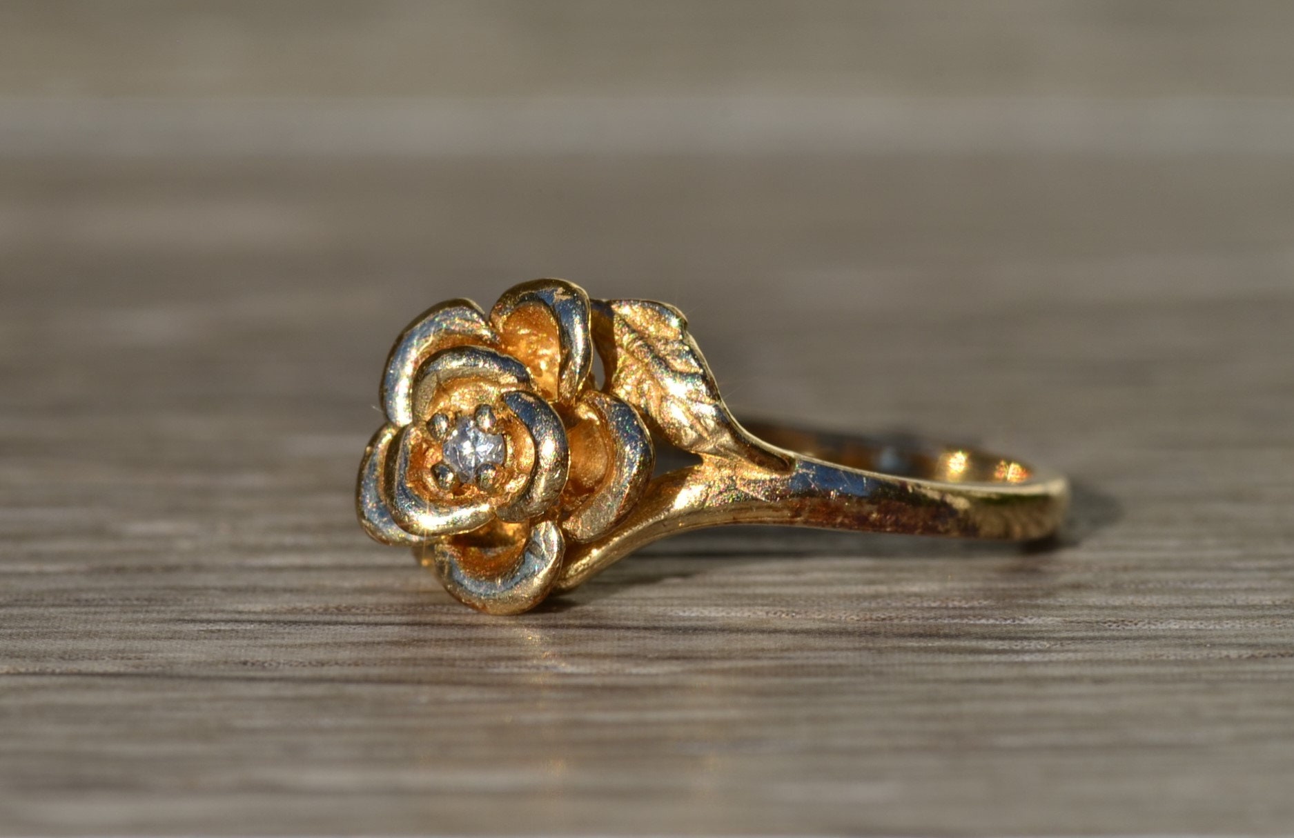 SOLD - The Wynnefield Heights: Ladies Vintage Floral Ring in Yellow Gold set with Diamond - Image 3