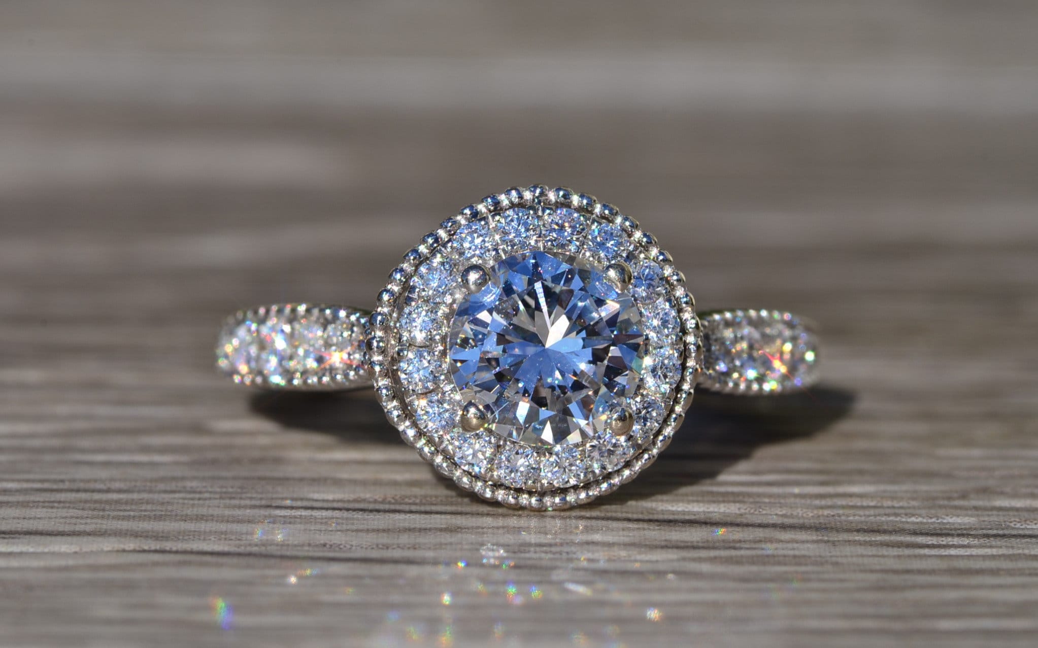 The Beulah Village: Ladies 18K White Gold Engagement Ring set with 0.88 CT Diamond - Image 8