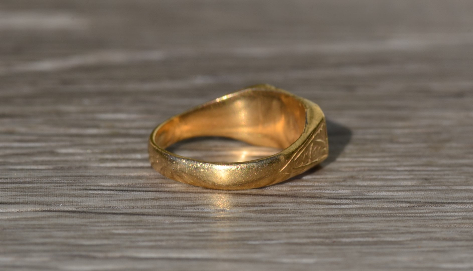 The Humble: Vintage Children's 14K Yellow Gold Hand Engraved Ring - Image 5