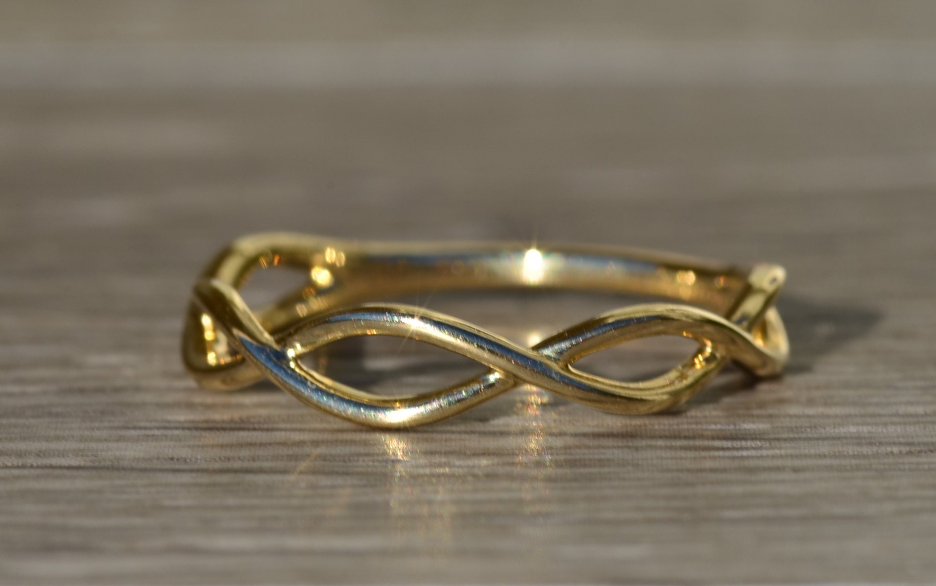SOLD - The Paschall: Ladies Signed Gabriel and Co 14K Twisted Grapevine Band - Image 3