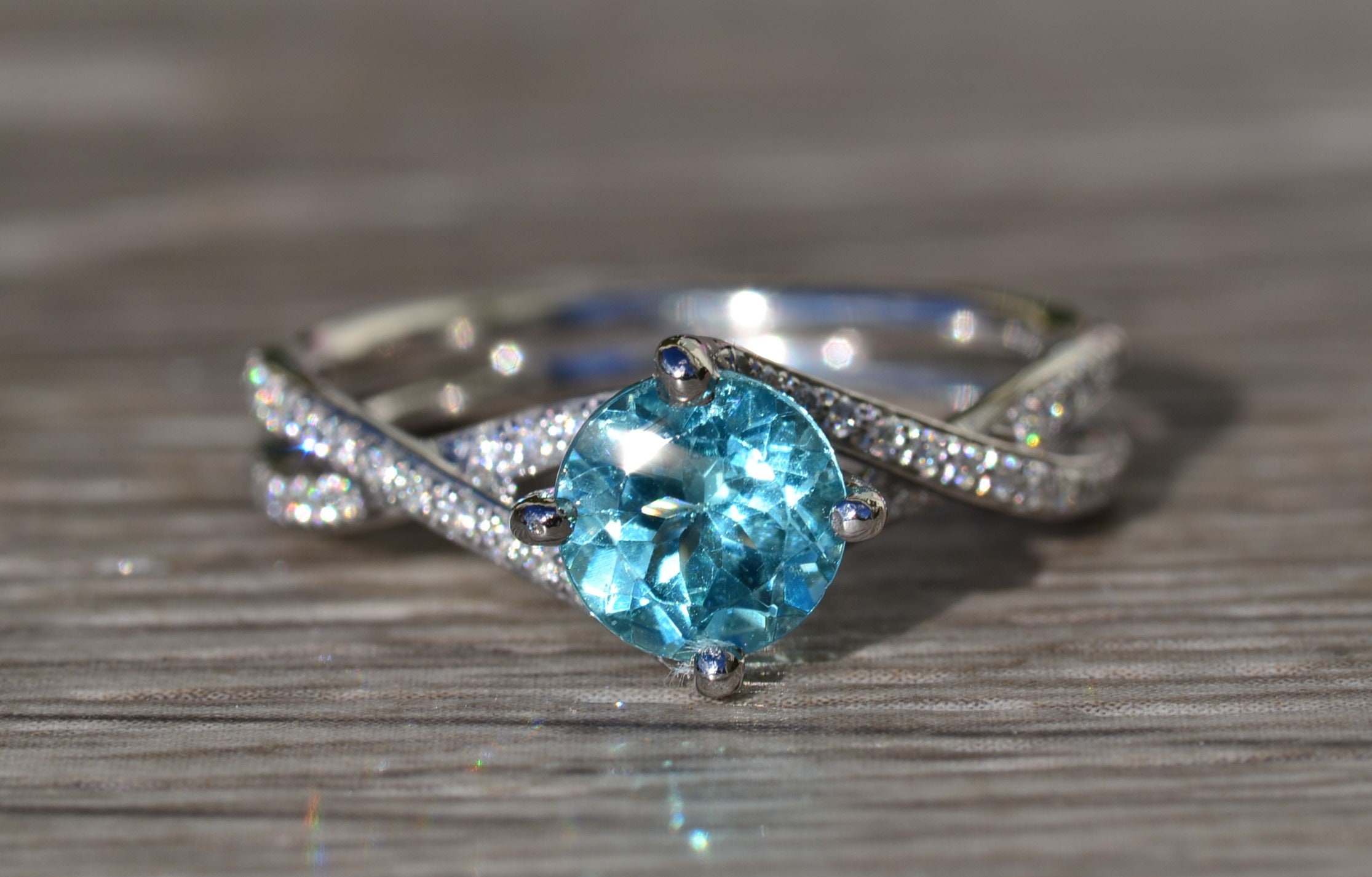 The El Cajon: Pariaba Engagement Ring in Platinum - Image 2