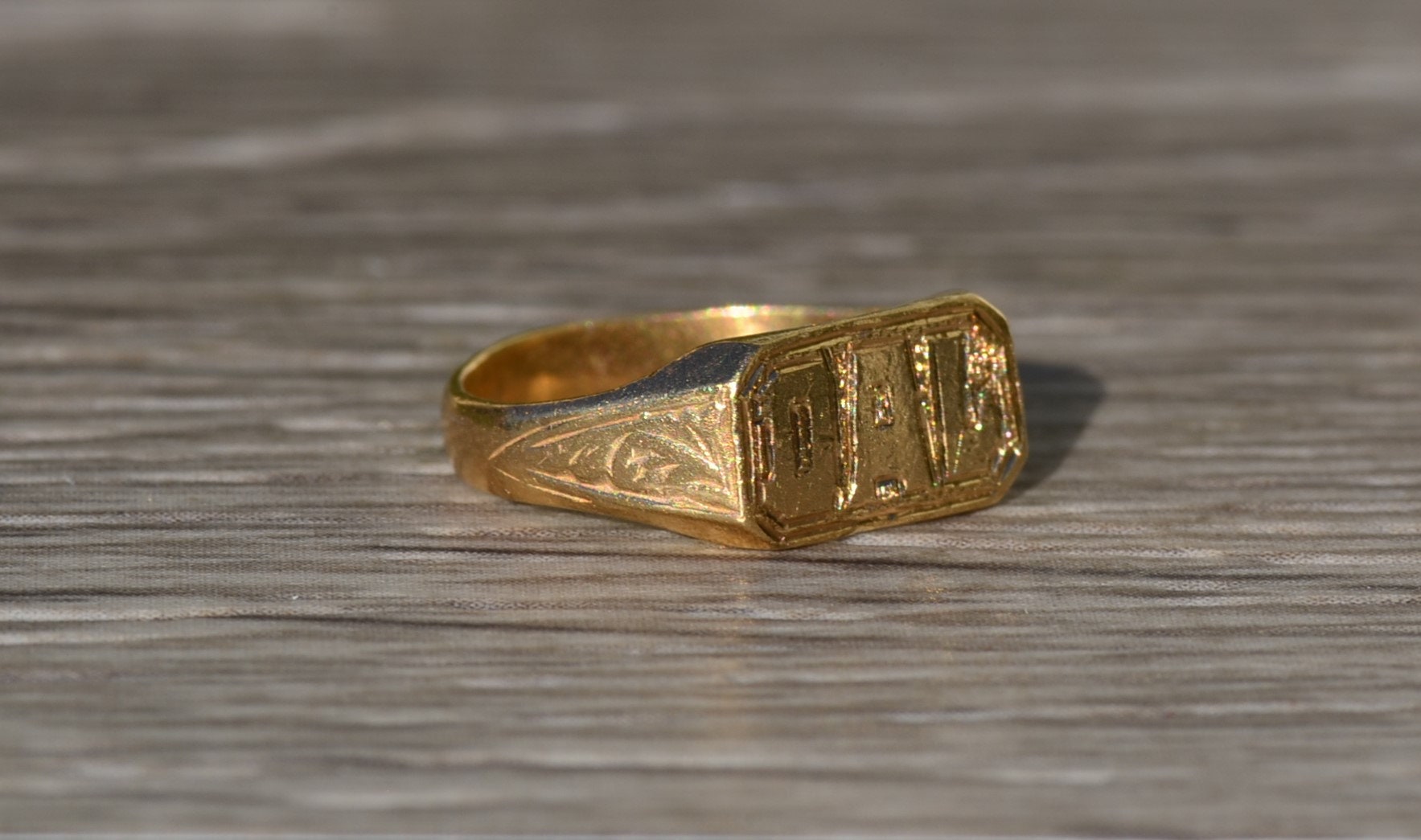 The Humble: Vintage Children's 14K Yellow Gold Hand Engraved Ring - Image 6